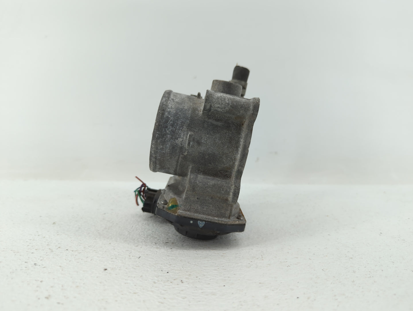 2011-2018 Toyota Corolla Throttle Body P/N:22030-0T080 Fits Fits 2011 2012 2013 2014 2015 2016 2017 2018 OEM Used Auto Parts
