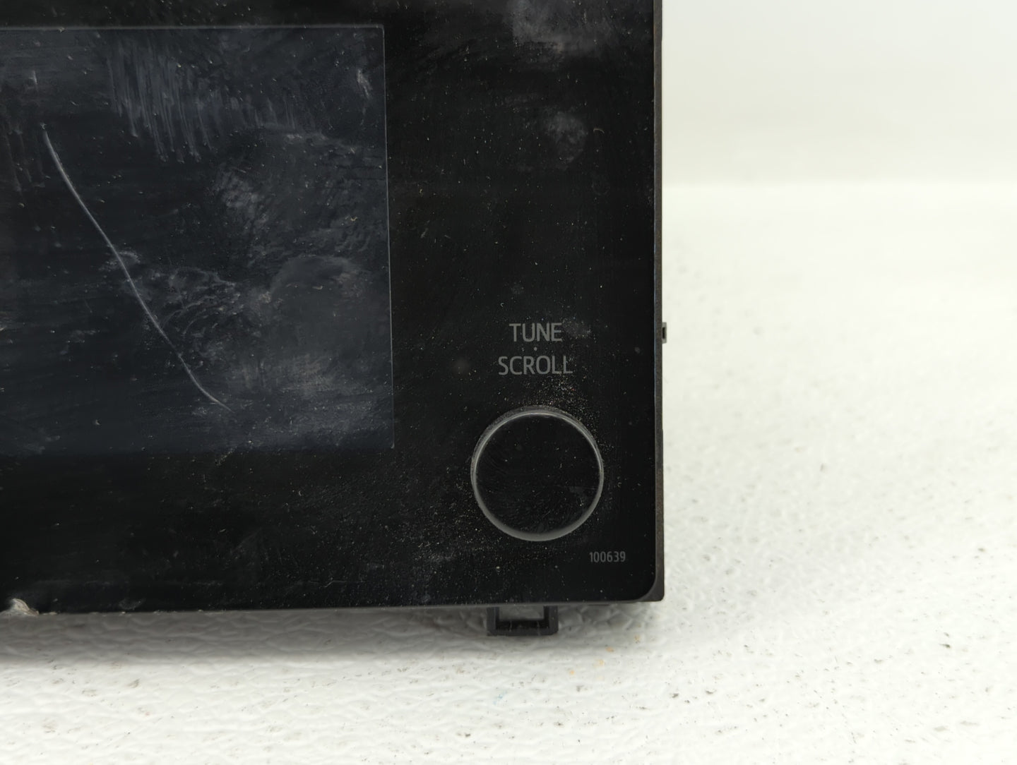 2017-2019 Toyota Corolla Am Fm Cd Player Radio Receiver - Oemusedautoparts1.com