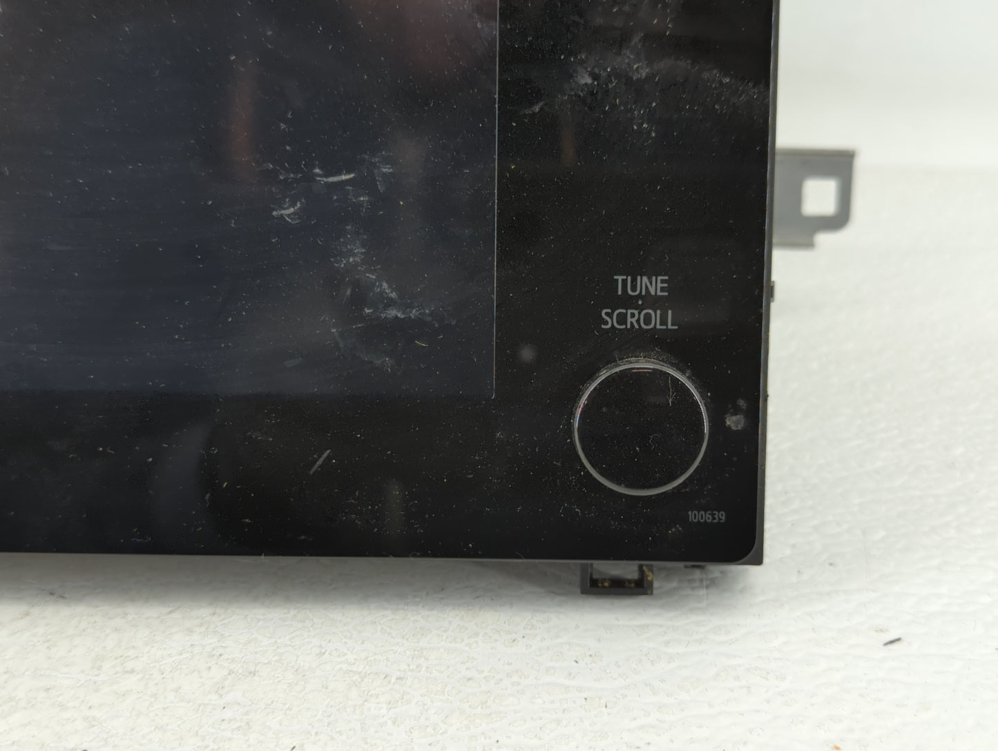 2017-2019 Toyota Corolla Am Fm Cd Player Radio Receiver - Oemusedautoparts1.com