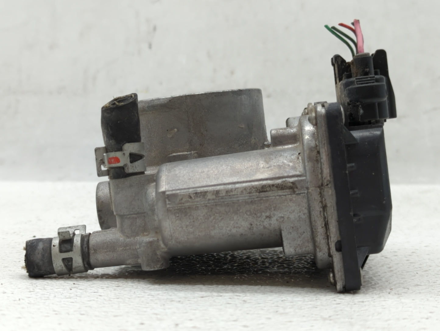 2011-2019 Toyota Corolla Throttle Body P/N:22030-0T080 Fits Fits 2011 2012 2013 2014 2015 2016 2017 2018 2019 OEM Used Auto 