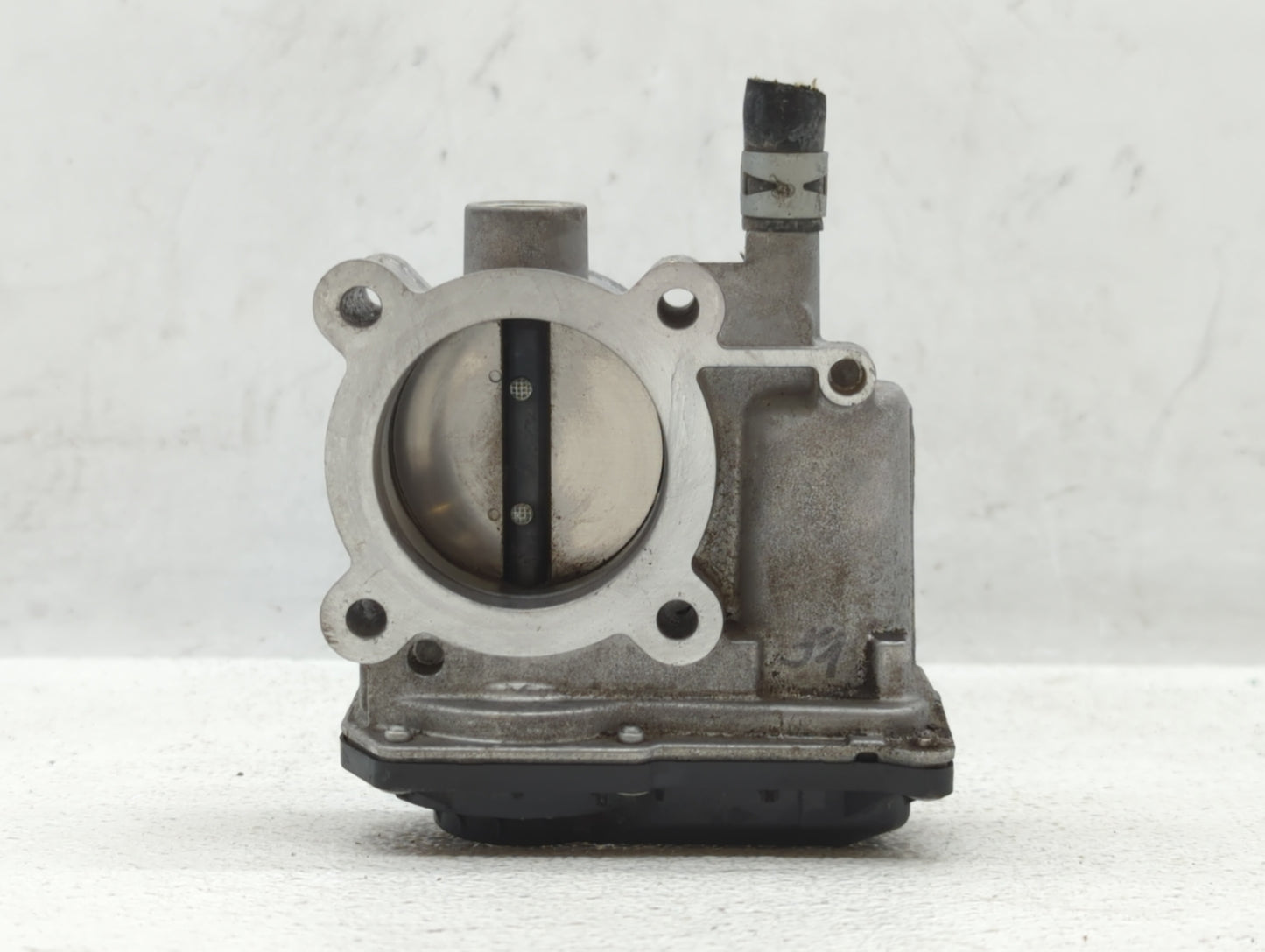 2011-2019 Toyota Corolla Throttle Body P/N:22030-0T080 Fits Fits 2011 2012 2013 2014 2015 2016 2017 2018 2019 OEM Used Auto 