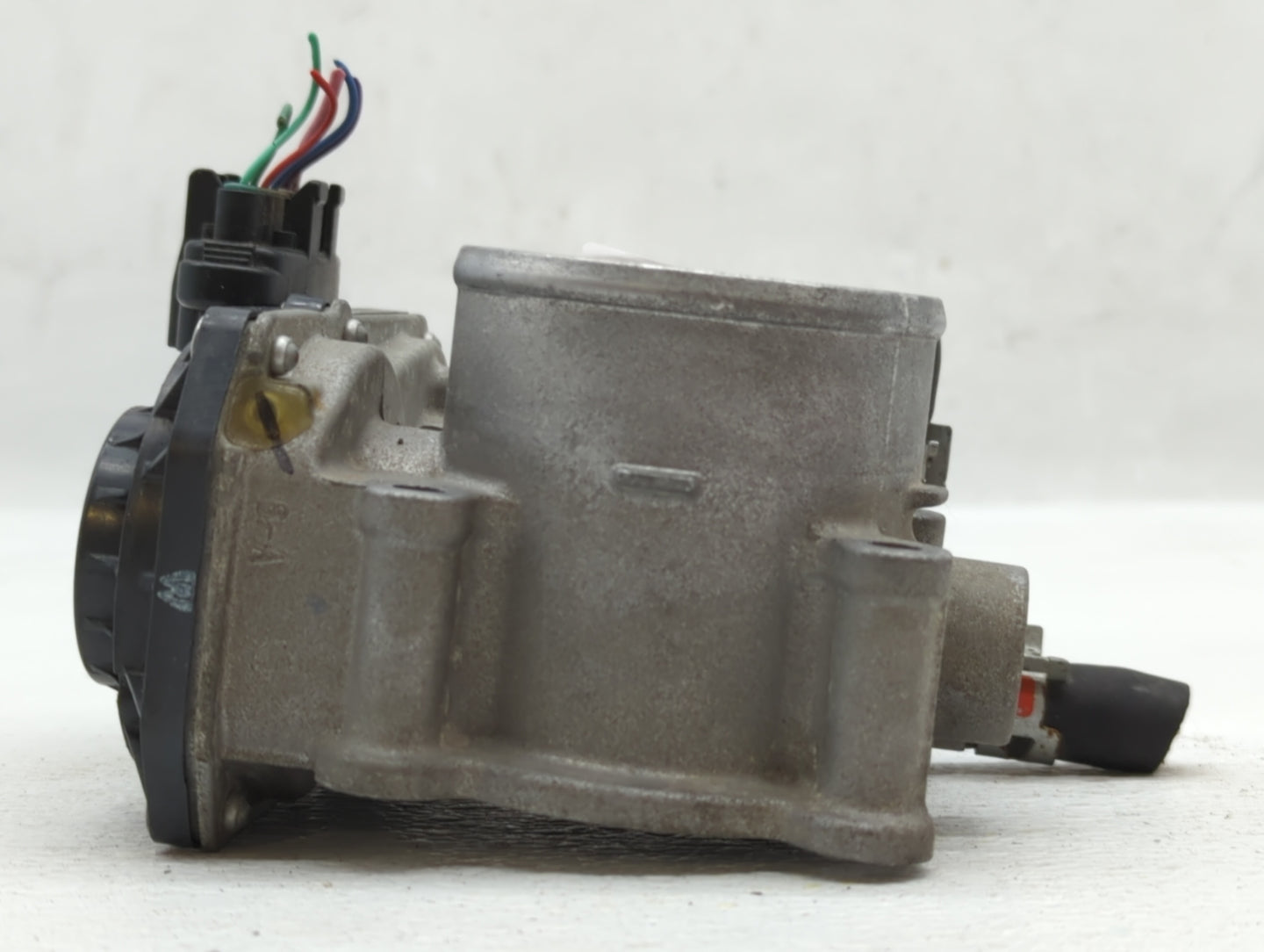 2011-2019 Toyota Corolla Throttle Body P/N:22030-0T080 Fits Fits 2011 2012 2013 2014 2015 2016 2017 2018 2019 OEM Used Auto 