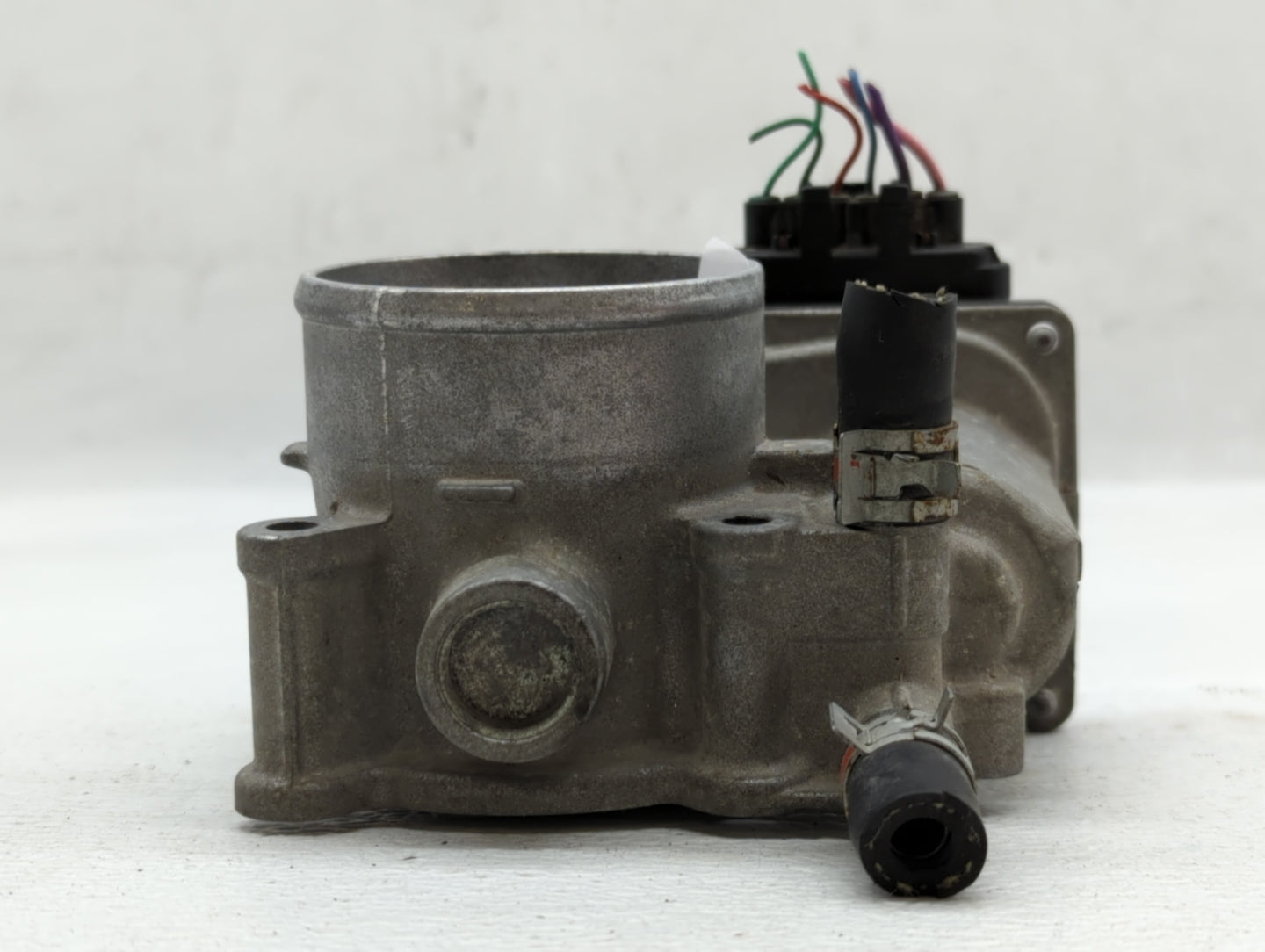 2011-2019 Toyota Corolla Throttle Body P/N:22030-0T080 Fits Fits 2011 2012 2013 2014 2015 2016 2017 2018 2019 OEM Used Auto 