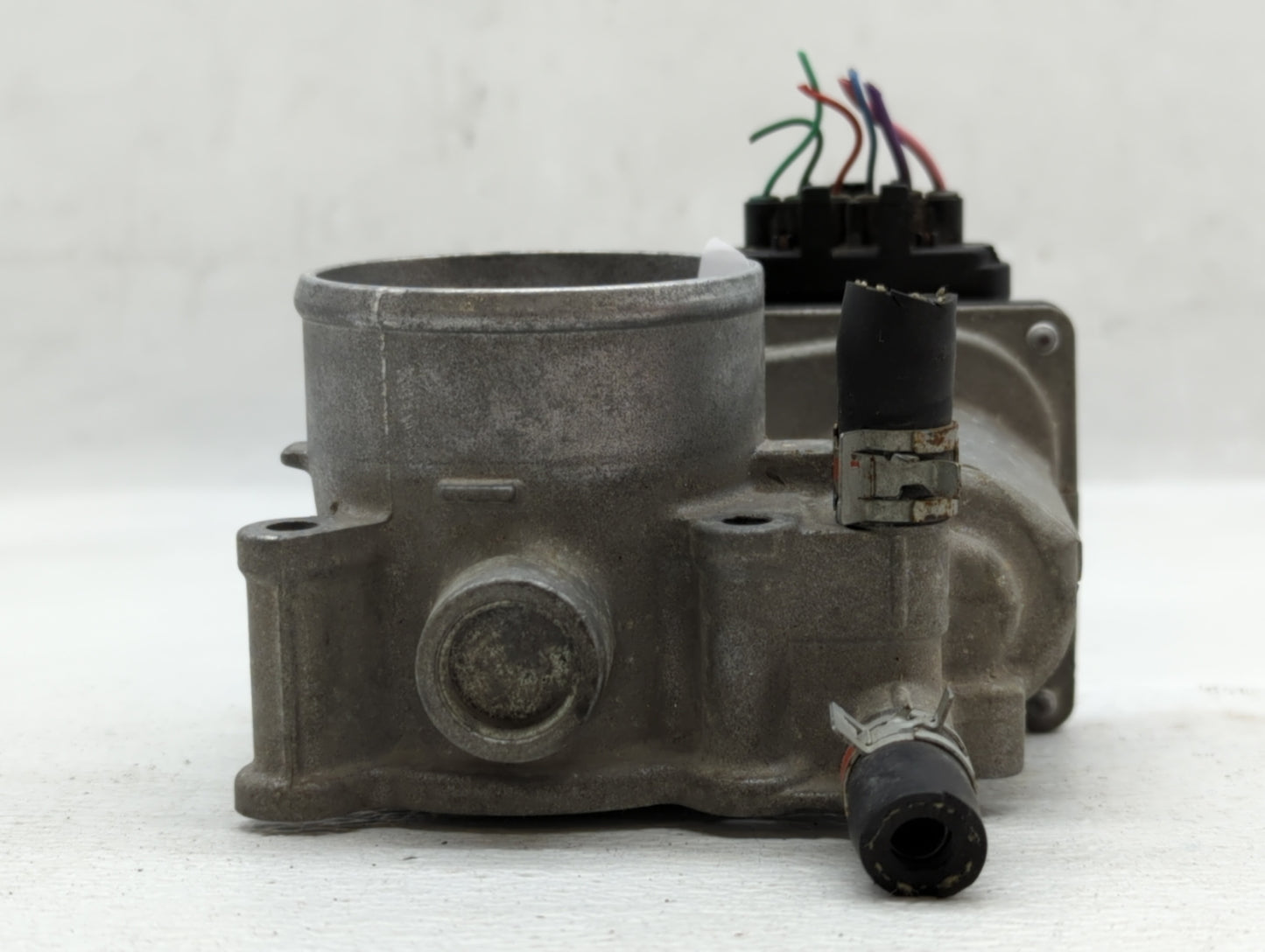 2011-2019 Toyota Corolla Throttle Body P/N:22030-0T080 Fits Fits 2011 2012 2013 2014 2015 2016 2017 2018 2019 OEM Used Auto 