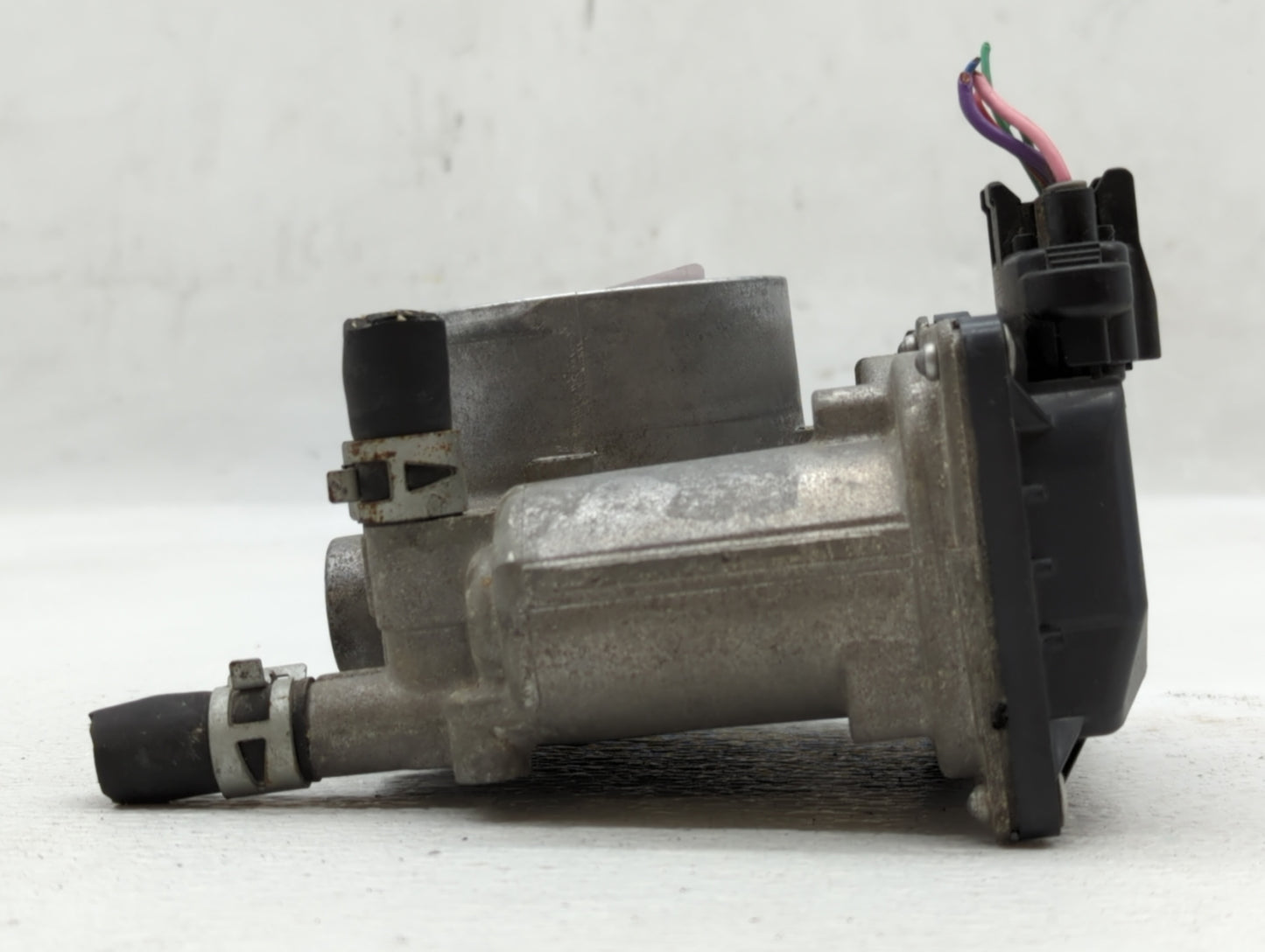 2011-2019 Toyota Corolla Throttle Body P/N:22030-0T080 Fits Fits 2011 2012 2013 2014 2015 2016 2017 2018 2019 OEM Used Auto 