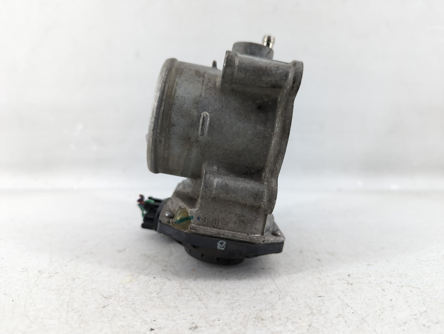 2011-2019 Toyota Corolla Throttle Body P/N:22030-0T080 Fits Fits 2011 2012 2013 2014 2015 2016 2017 2018 2019 OEM Used Auto 