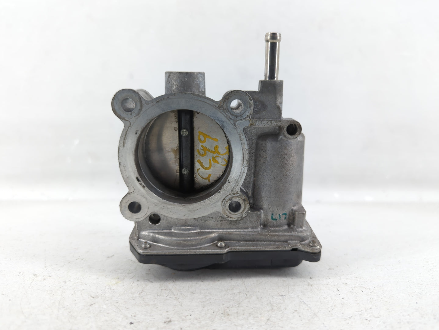 2011-2019 Toyota Corolla Throttle Body P/N:22030-0T080 Fits Fits 2011 2012 2013 2014 2015 2016 2017 2018 2019 OEM Used Auto 