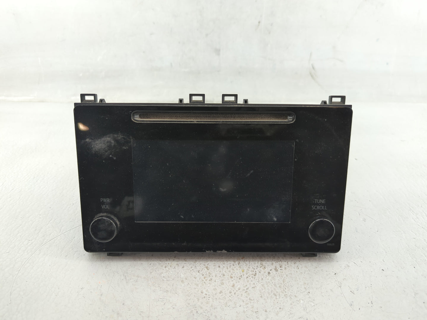 2017-2019 Toyota Corolla Am Fm Cd Player Radio Receiver - Oemusedautoparts1.com