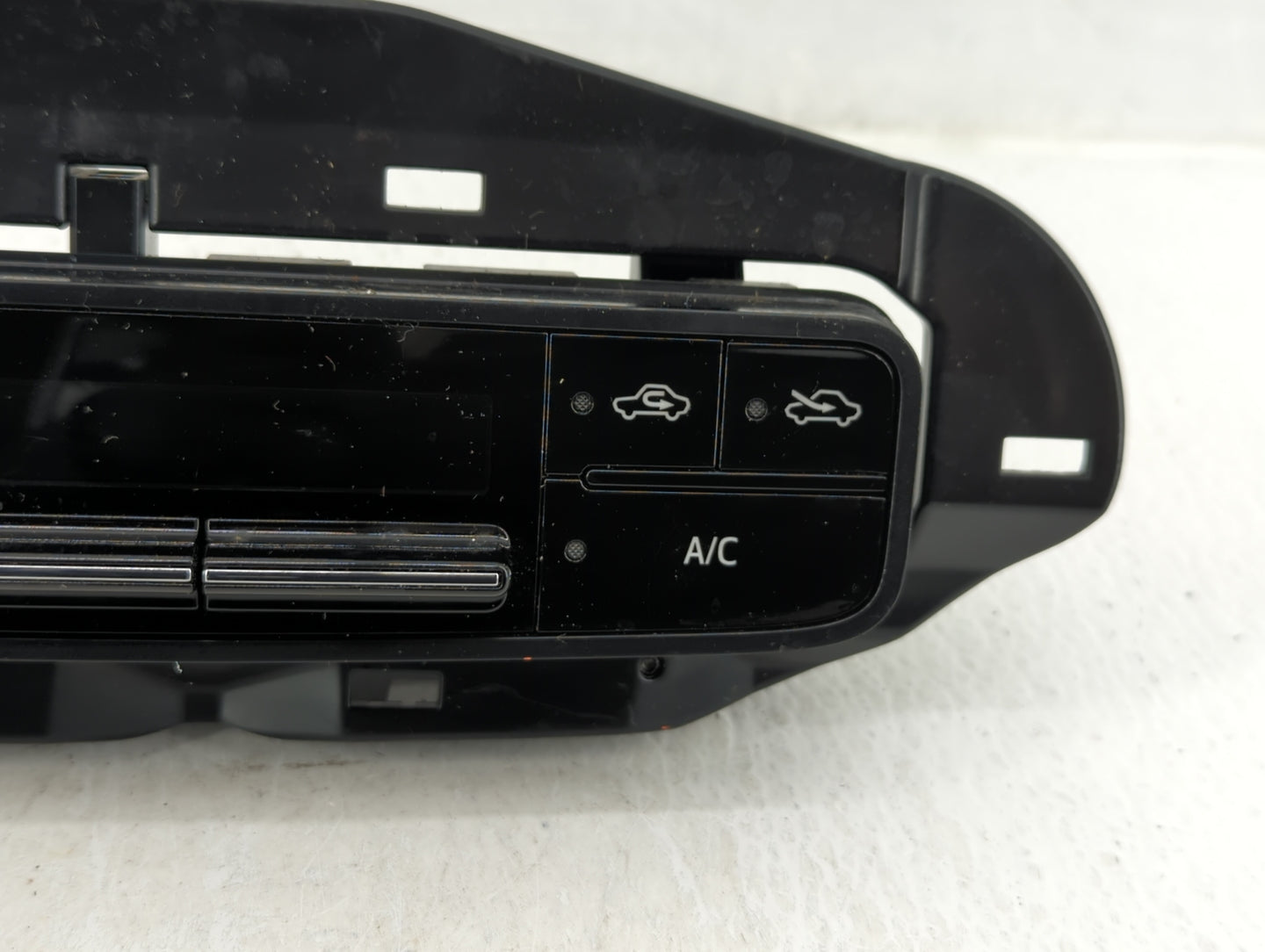 2017-2019 Toyota Corolla Climate Control Module Temperature AC/Heater Replacement P/N:55468-02060 Fits Fits 2017 2018 2019 O