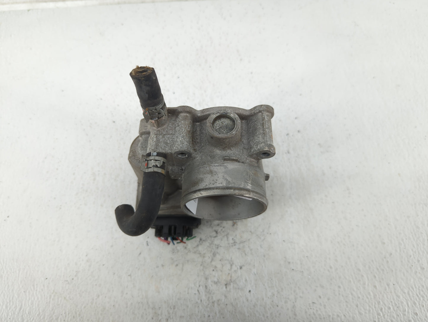 2011-2019 Toyota Corolla Throttle Body P/N:22030-0T080 Fits Fits 2011 2012 2013 2014 2015 2016 2017 2018 2019 OEM Used Auto 
