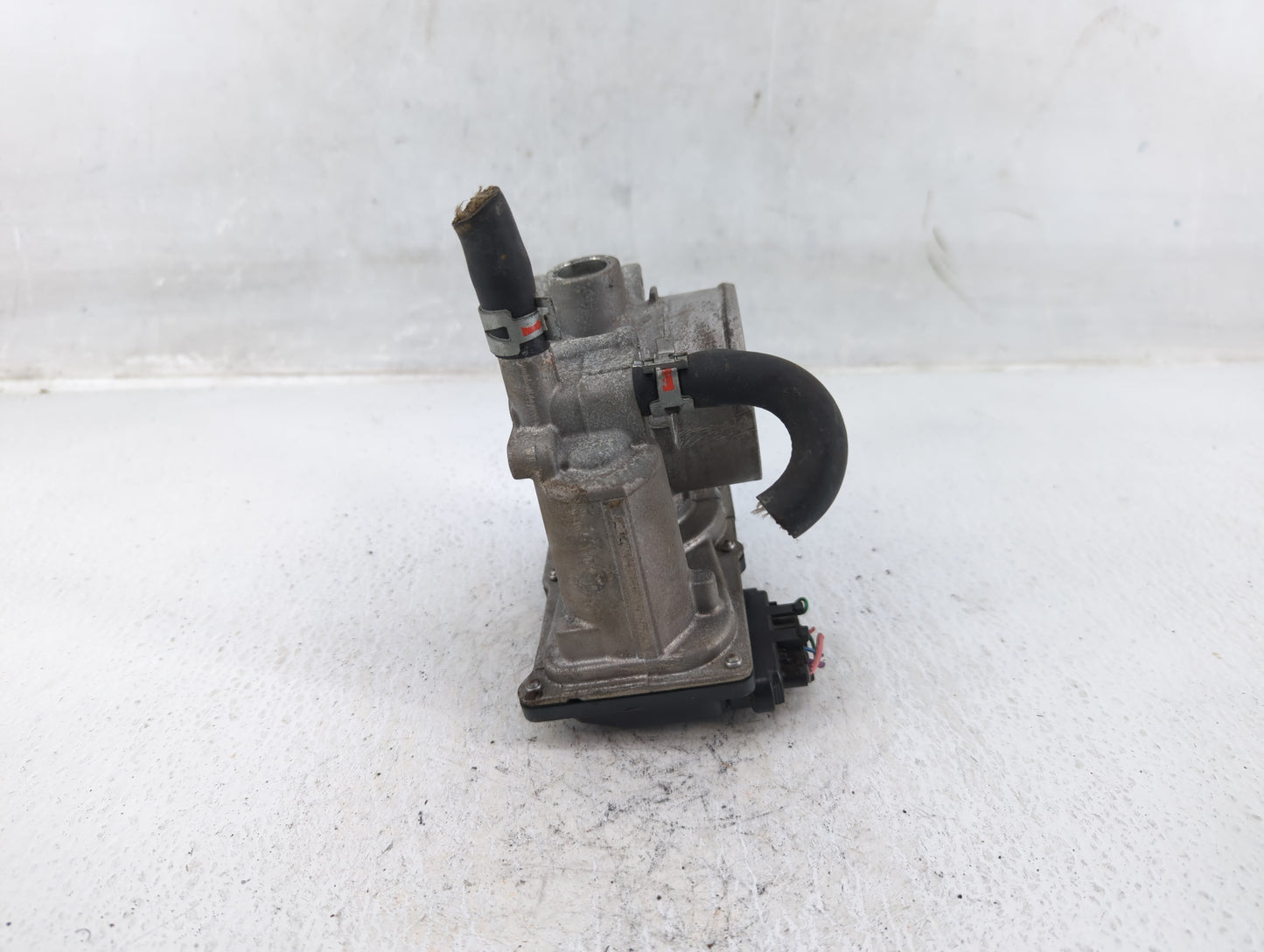 2011-2019 Toyota Corolla Throttle Body P/N:22030-0T080 Fits Fits 2011 2012 2013 2014 2015 2016 2017 2018 2019 OEM Used Auto 