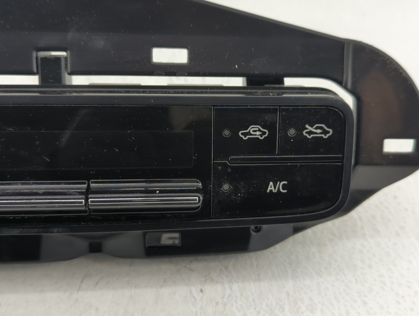 2017-2019 Toyota Corolla Climate Control Module Temperature AC/Heater Replacement P/N:55468-02060 Fits Fits 2017 2018 2019 O