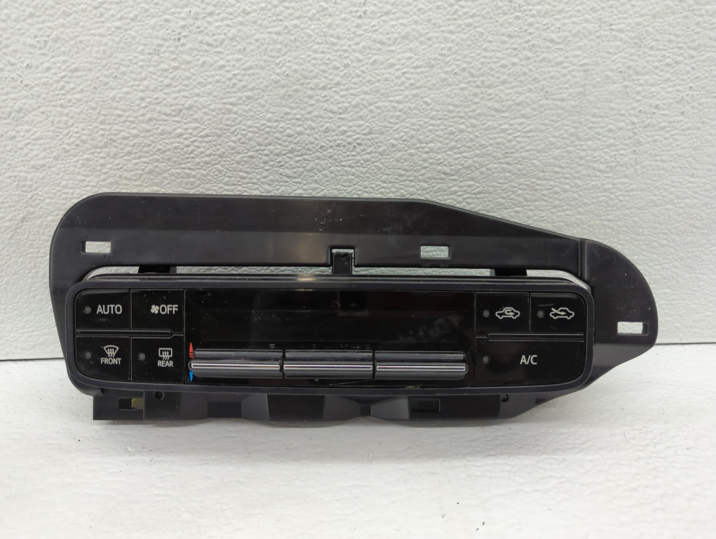 2017-2019 Toyota Corolla Climate Control Module Temperature AC/Heater Replacement P/N:55468-02060 Fits Fits 2017 2018 2019 O