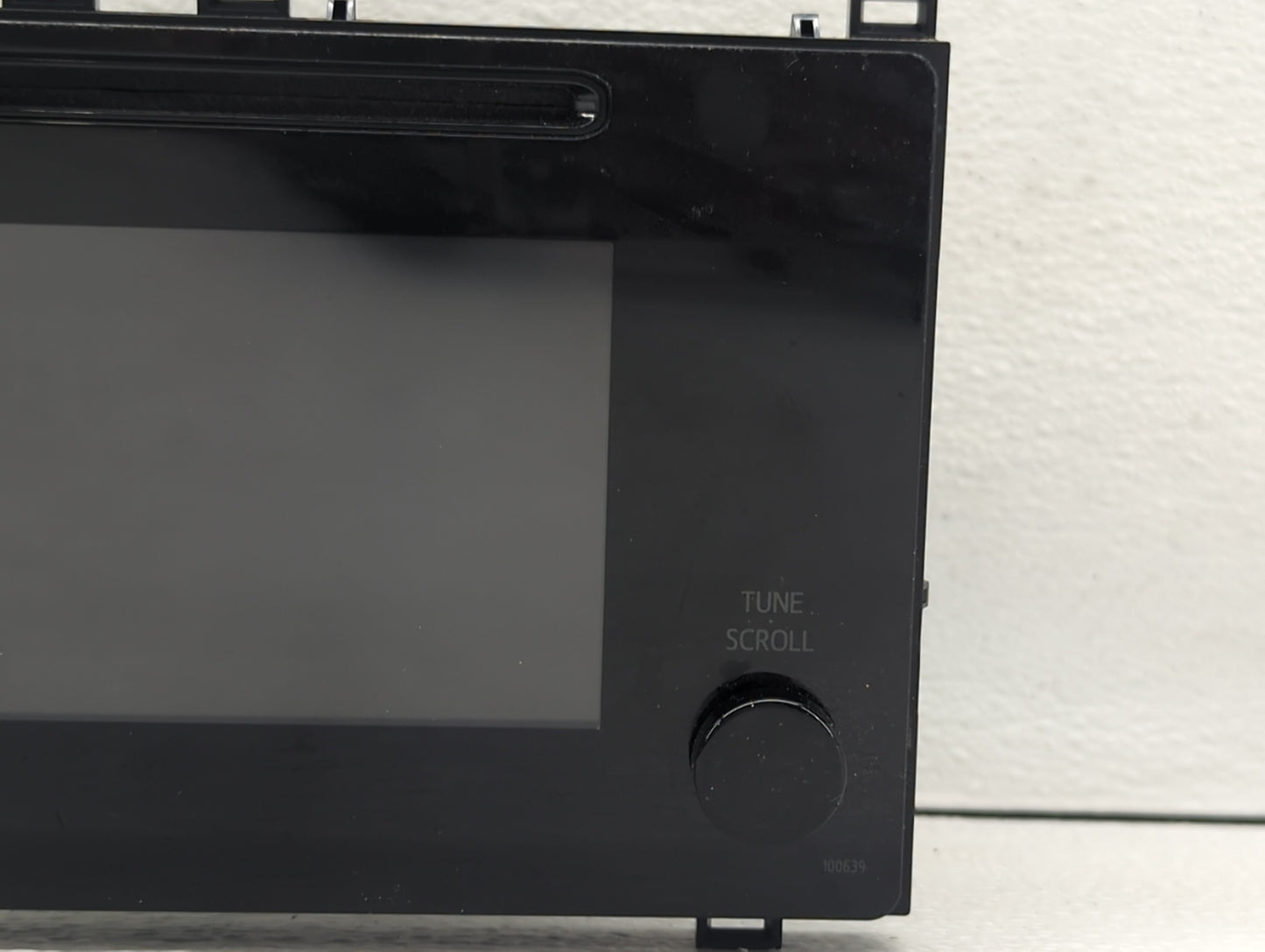2017 Toyota Corolla Information Display Screen 627062 - Oemusedautoparts1.com