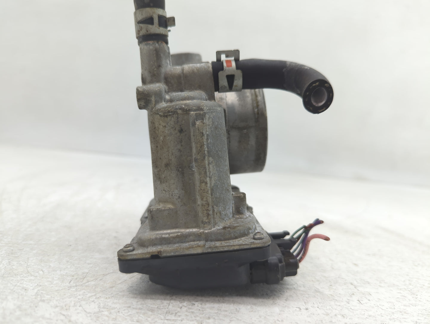 2011-2019 Toyota Corolla Throttle Body P/N:22030-0T080 Fits Fits 2011 2012 2013 2014 2015 2016 2017 2018 2019 OEM Used Auto 