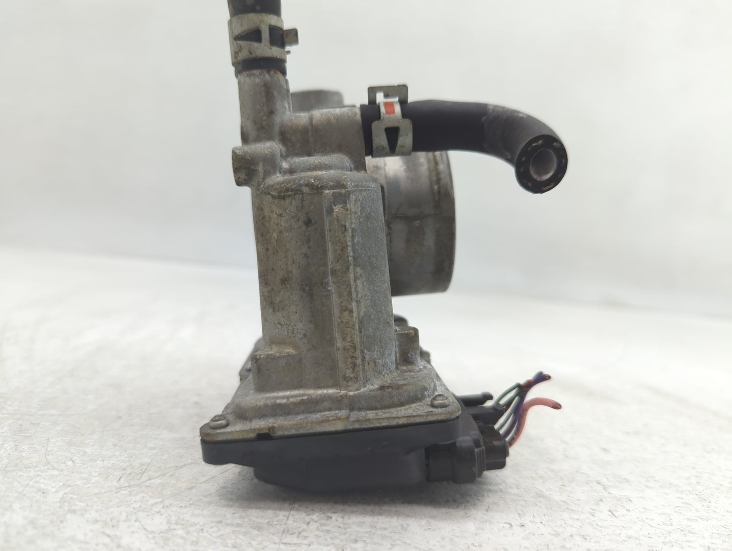 2011-2019 Toyota Corolla Throttle Body P/N:22030-0T080 Fits Fits 2011 2012 2013 2014 2015 2016 2017 2018 2019 OEM Used Auto 