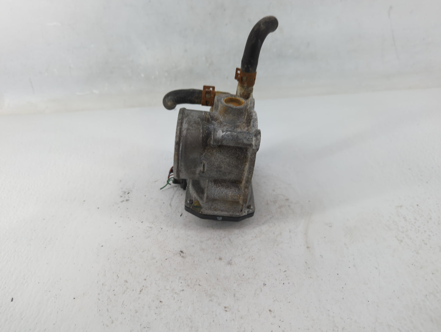 2011-2019 Toyota Corolla Throttle Body P/N:22030-0T080 Fits Fits 2011 2012 2013 2014 2015 2016 2017 2018 2019 OEM Used Auto 