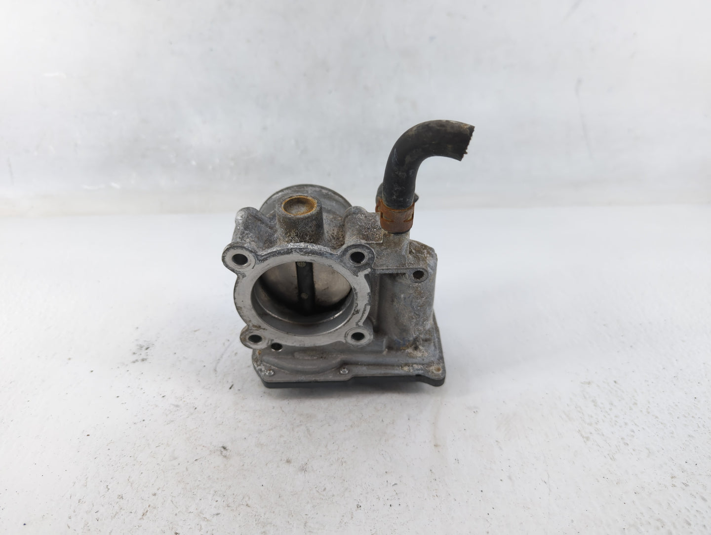 2011-2019 Toyota Corolla Throttle Body P/N:22030-0T080 Fits Fits 2011 2012 2013 2014 2015 2016 2017 2018 2019 OEM Used Auto 