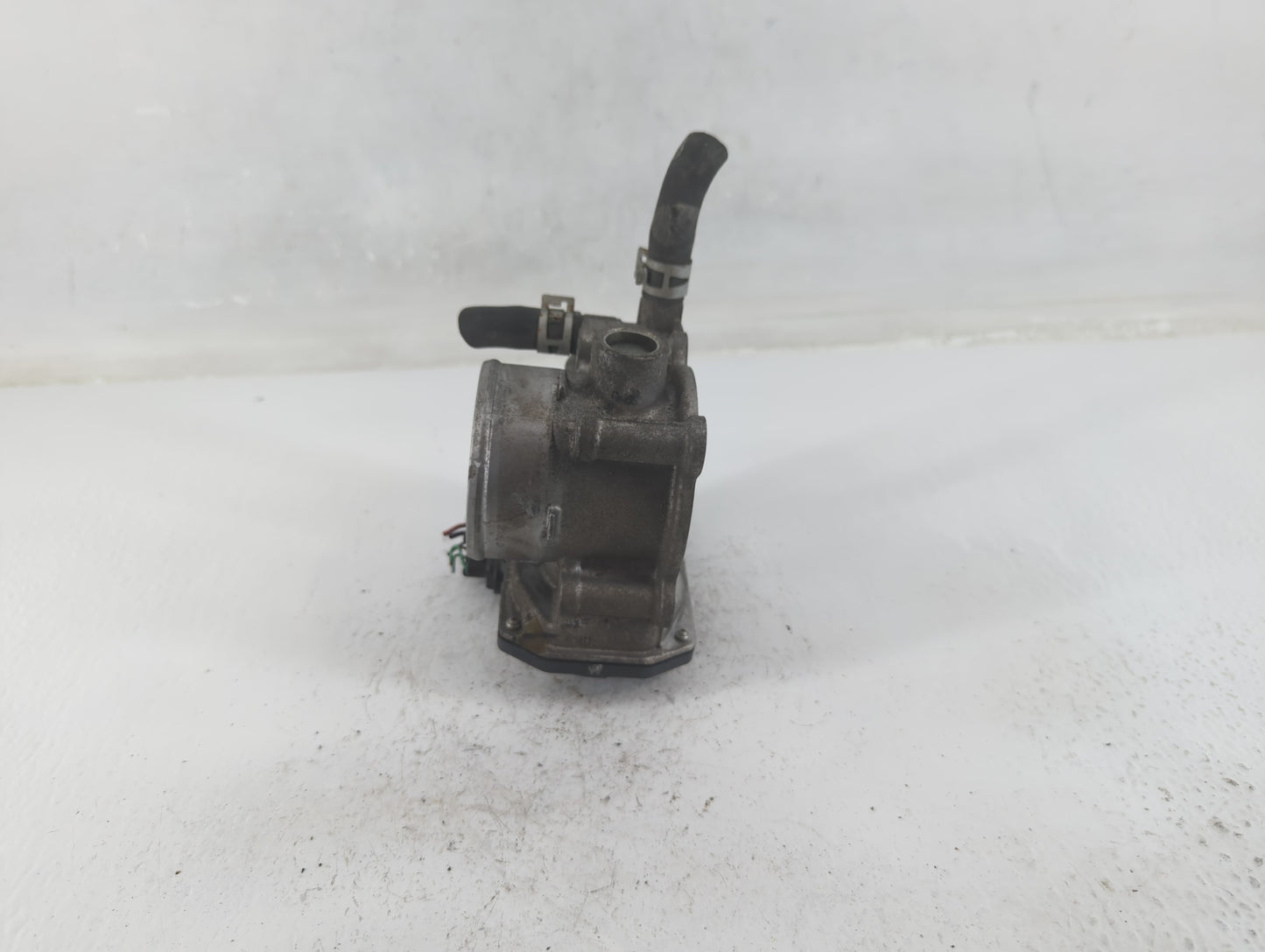 2011-2019 Toyota Corolla Throttle Body P/N:22030-0T080 Fits Fits 2011 2012 2013 2014 2015 2016 2017 2018 2019 OEM Used Auto 