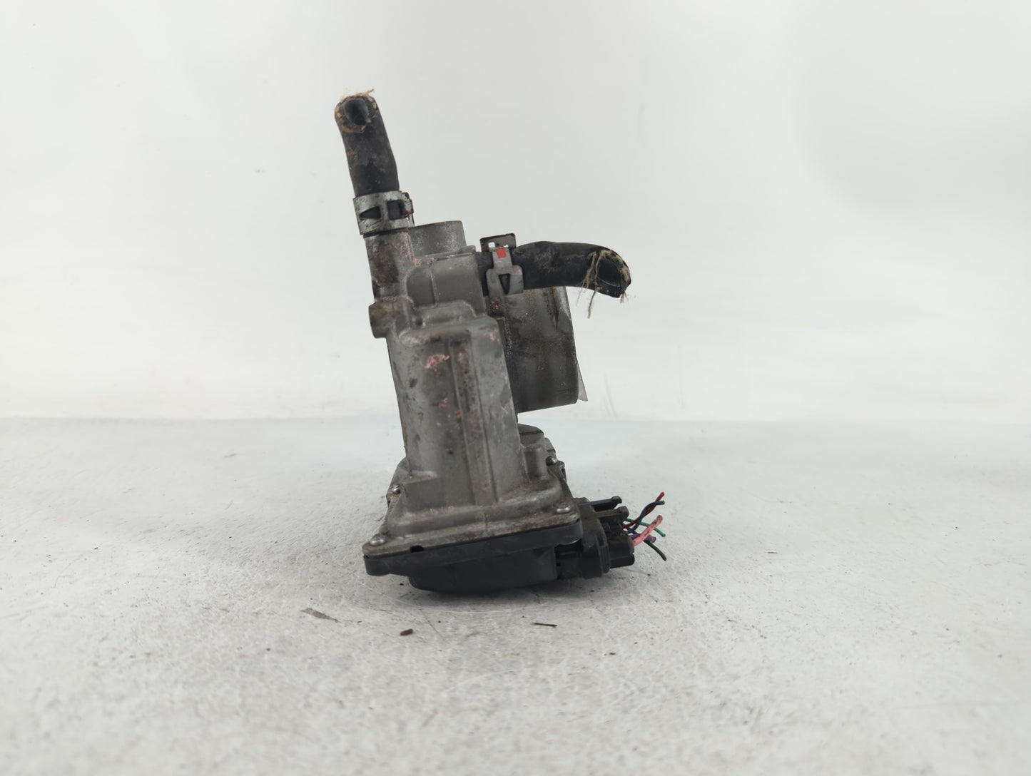 2011-2019 Toyota Corolla Throttle Body P/N:22030-0T080 Fits Fits 2011 2012 2013 2014 2015 2016 2017 2018 2019 OEM Used Auto 