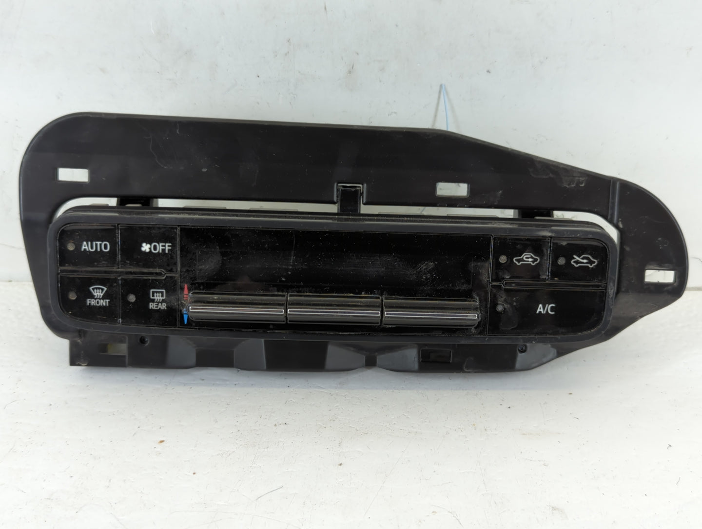 2014-2019 Toyota Corolla Climate Control Module Temperature AC/Heater Replacement P/N:55468-02060 Fits OEM Used Auto Parts -