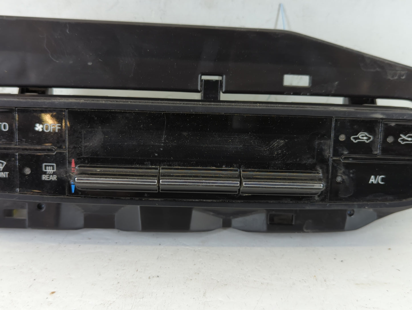 2014-2019 Toyota Corolla Climate Control Module Temperature AC/Heater Replacement P/N:55468-02060 Fits OEM Used Auto Parts -