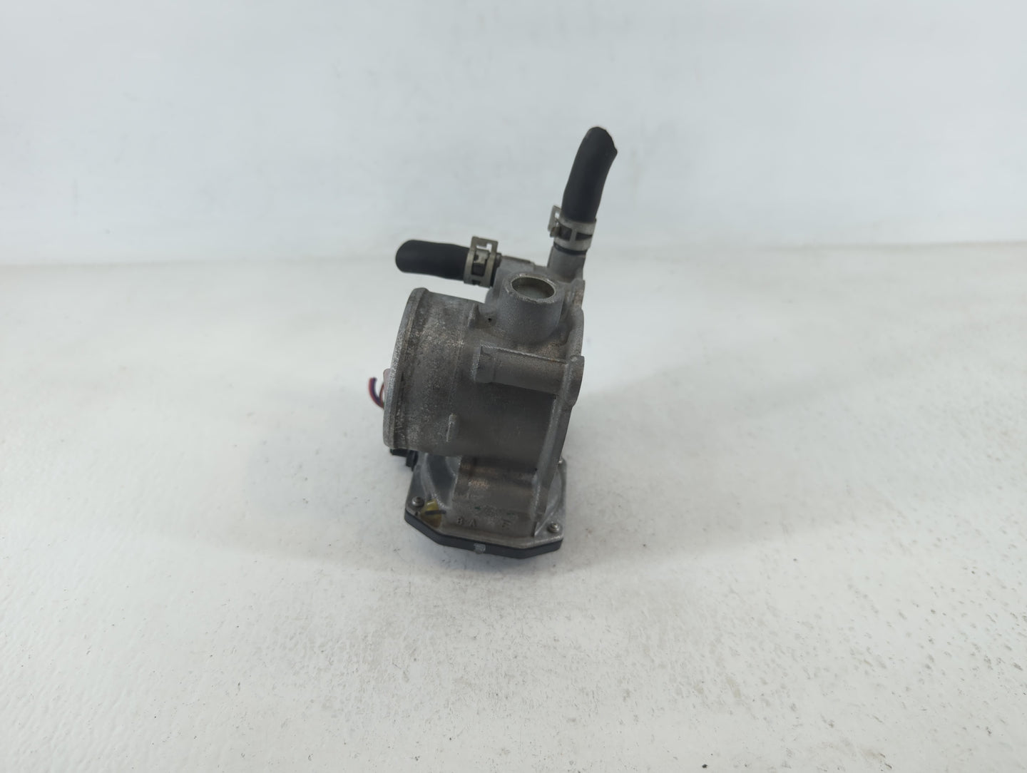 2011-2019 Toyota Corolla Throttle Body P/N:22030-0T080 Fits Fits 2011 2012 2013 2014 2015 2016 2017 2018 2019 OEM Used Auto 