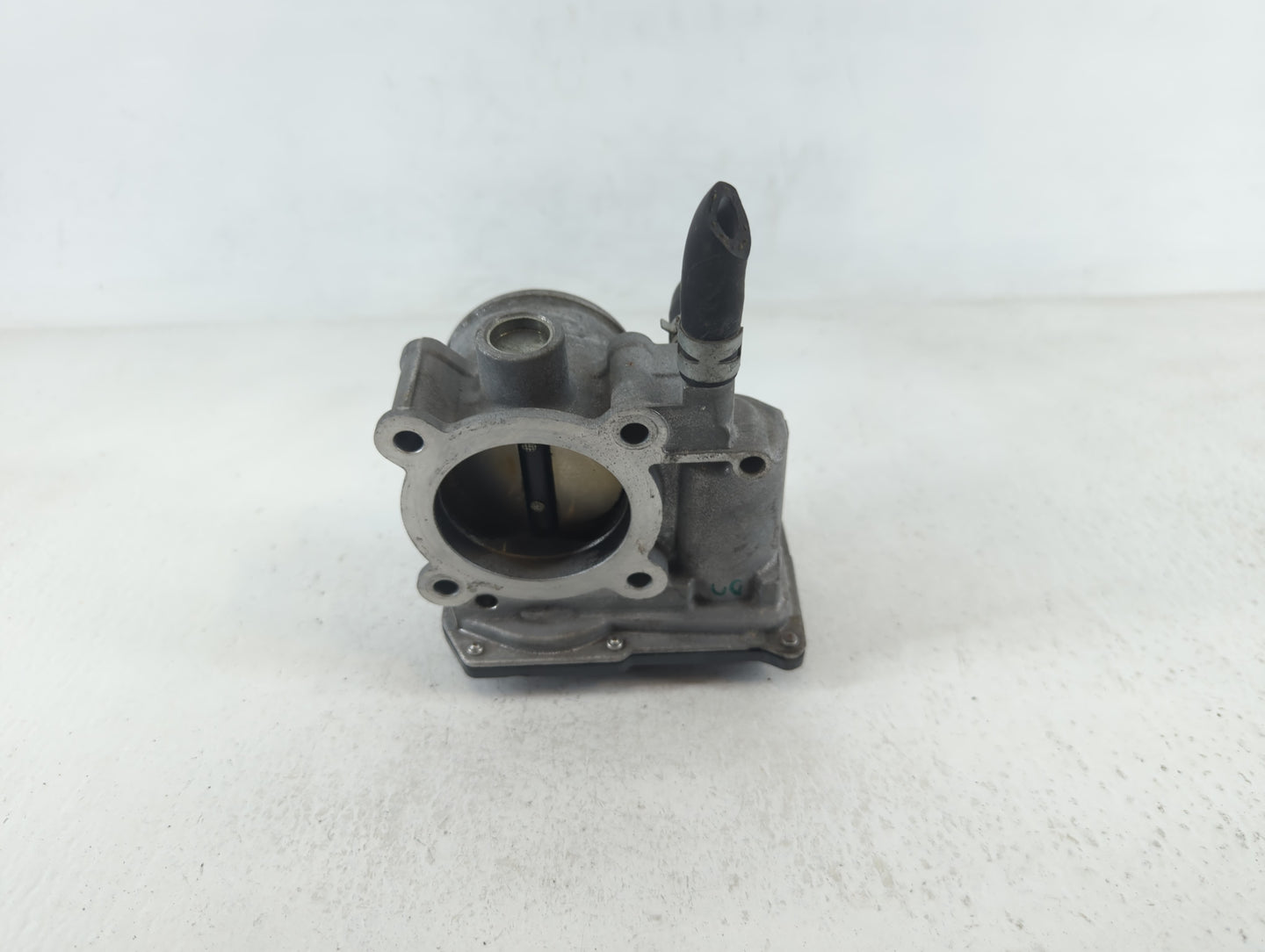 2011-2019 Toyota Corolla Throttle Body P/N:22030-0T080 Fits Fits 2011 2012 2013 2014 2015 2016 2017 2018 2019 OEM Used Auto 