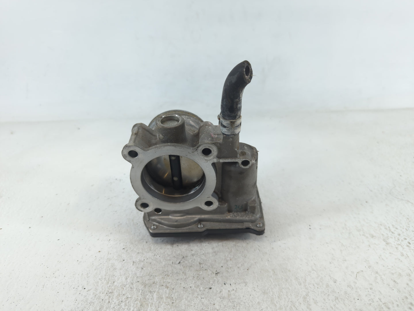 2011-2019 Toyota Corolla Throttle Body P/N:22030-0T080 Fits Fits 2011 2012 2013 2014 2015 2016 2017 2018 2019 OEM Used Auto 