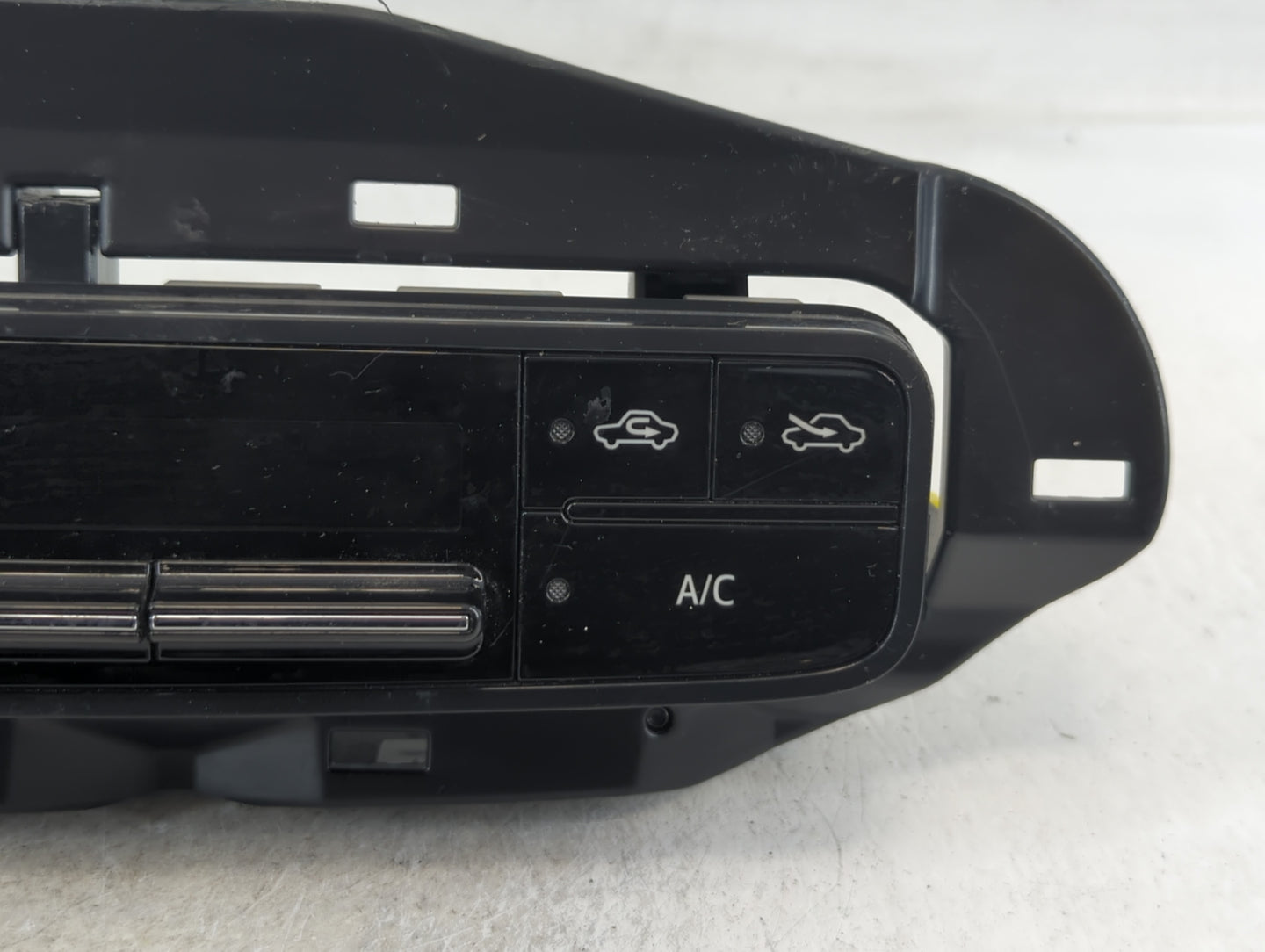 2017-2019 Toyota Corolla Climate Control Module Temperature AC/Heater Replacement P/N:55468-02060 Fits Fits 2017 2018 2019 O