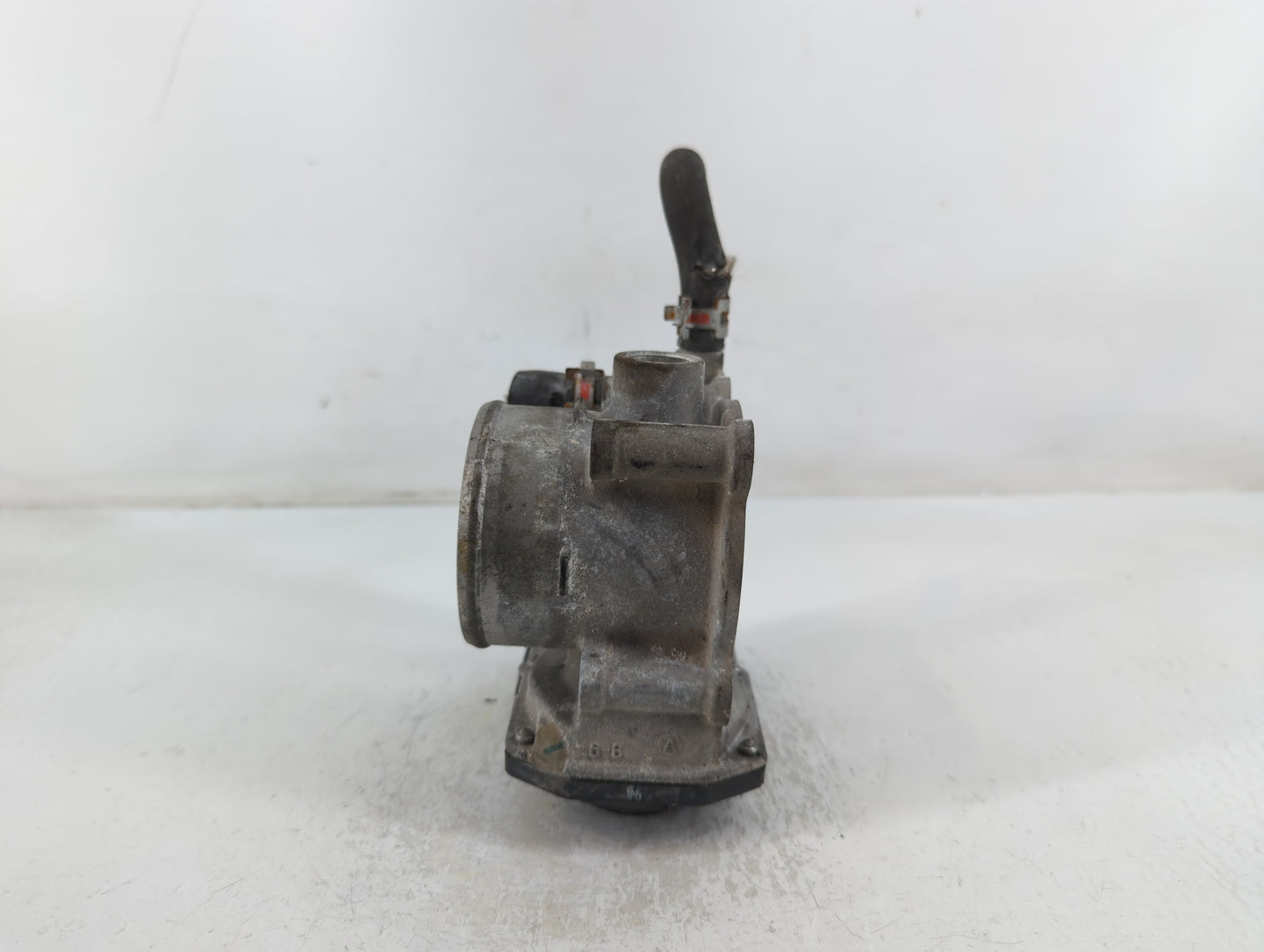 2011-2019 Toyota Corolla Throttle Body P/N:22030-0T080 Fits Fits 2011 2012 2013 2014 2015 2016 2017 2018 2019 OEM Used Auto 