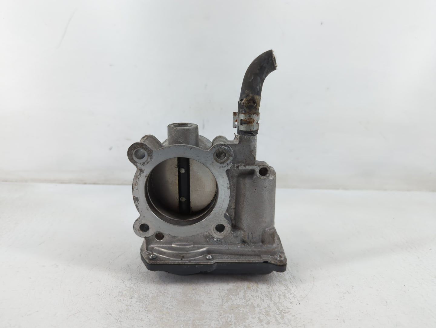 2011-2019 Toyota Corolla Throttle Body P/N:22030-0T080 Fits Fits 2011 2012 2013 2014 2015 2016 2017 2018 2019 OEM Used Auto 