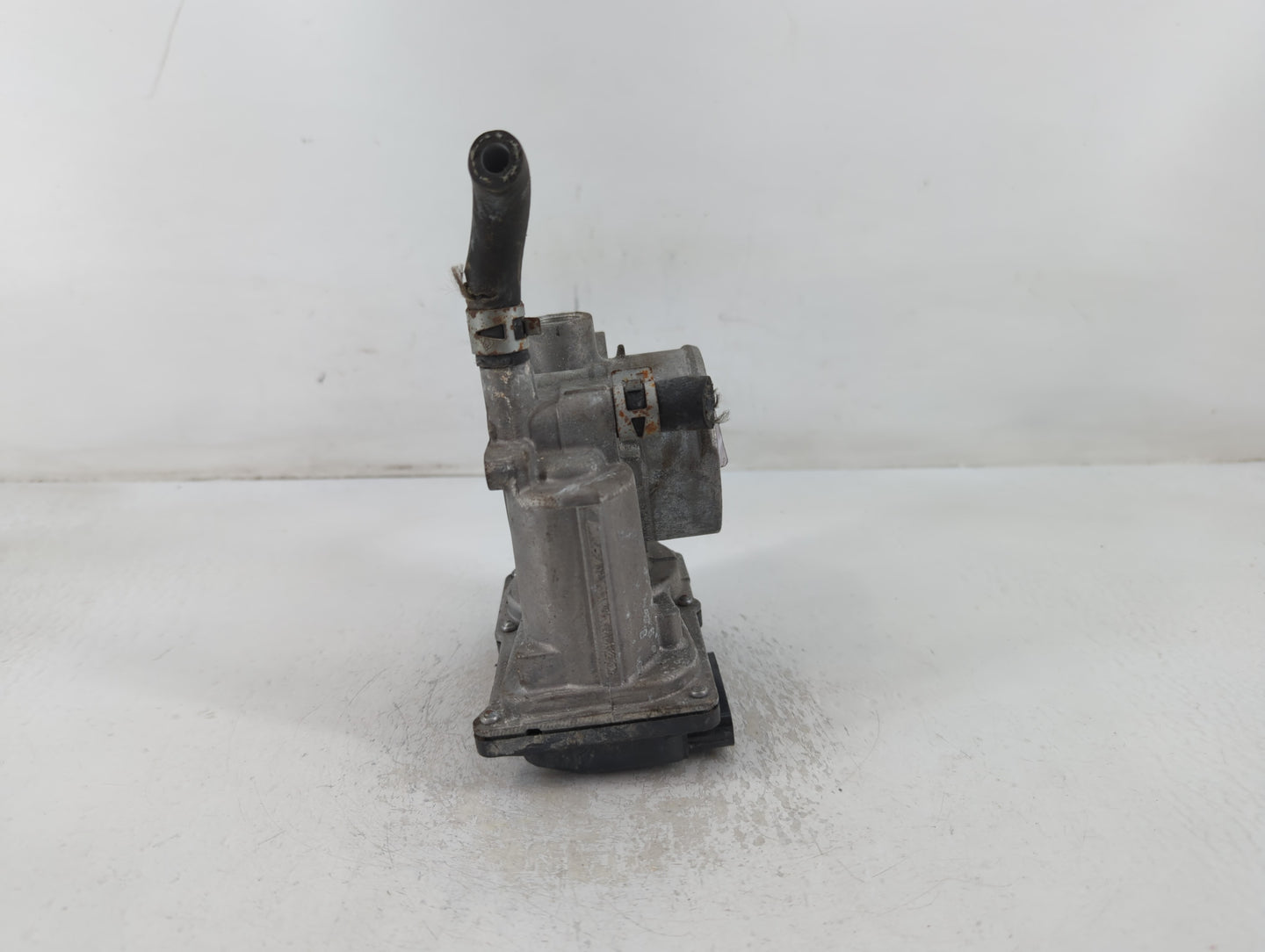 2011-2019 Toyota Corolla Throttle Body P/N:22030-0T080 Fits Fits 2011 2012 2013 2014 2015 2016 2017 2018 2019 OEM Used Auto 