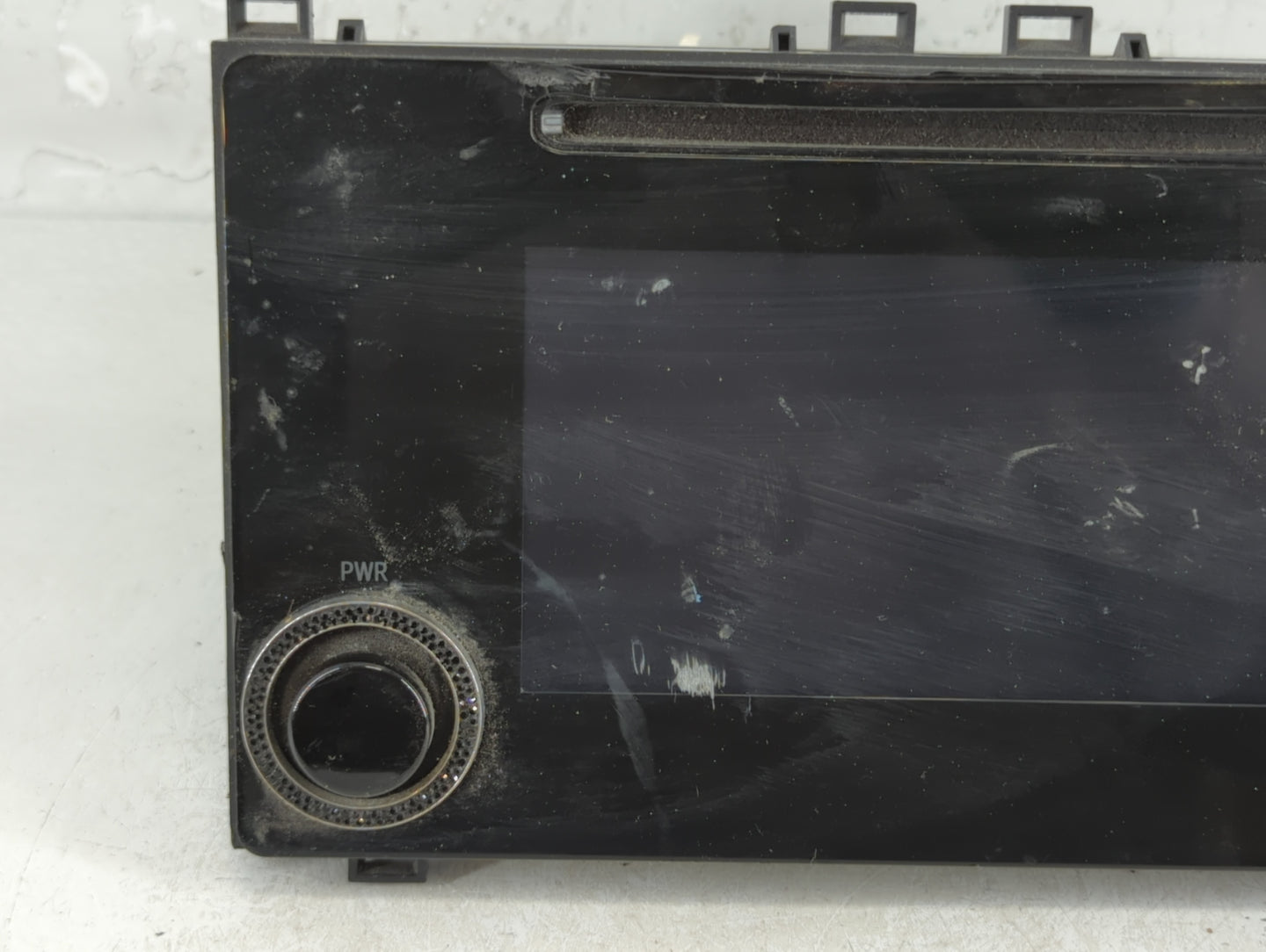 2017-2019 Toyota Corolla Am Fm Cd Player Radio Receiver - Oemusedautoparts1.com