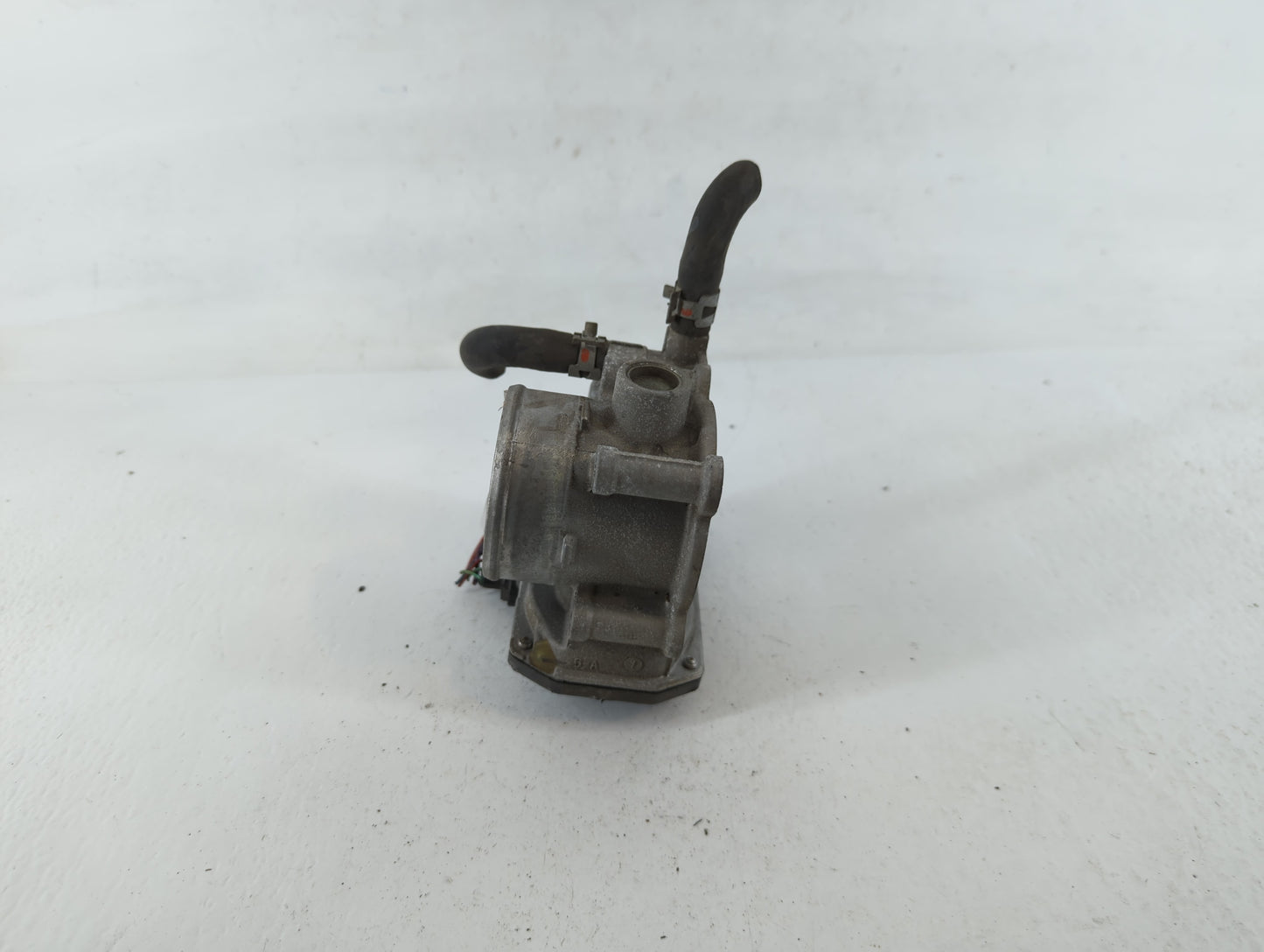 2011-2019 Toyota Corolla Throttle Body P/N:22030-0T080 Fits Fits 2011 2012 2013 2014 2015 2016 2017 2018 2019 OEM Used Auto 