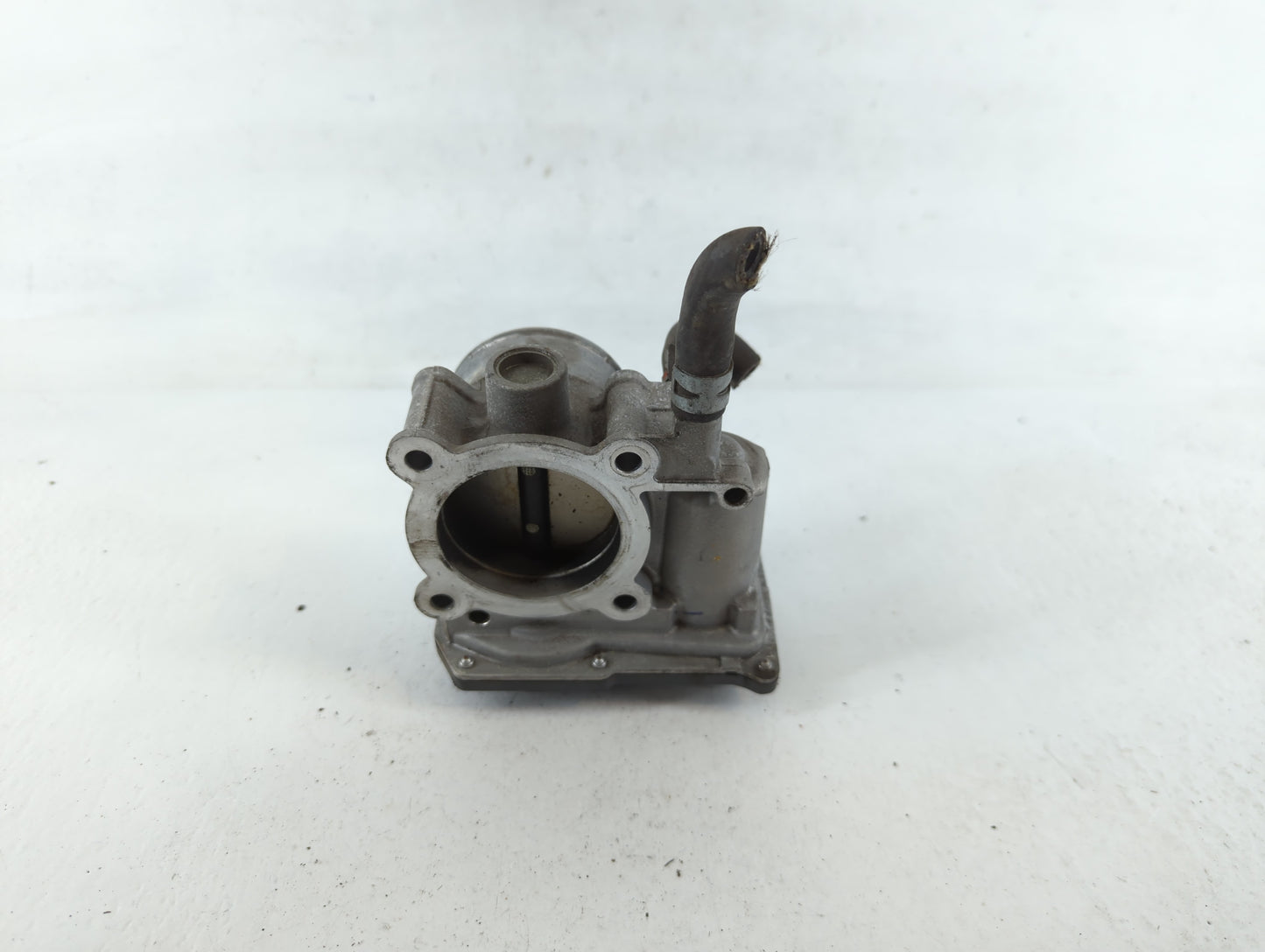 2011-2019 Toyota Corolla Throttle Body P/N:22030-0T080 Fits Fits 2011 2012 2013 2014 2015 2016 2017 2018 2019 OEM Used Auto 