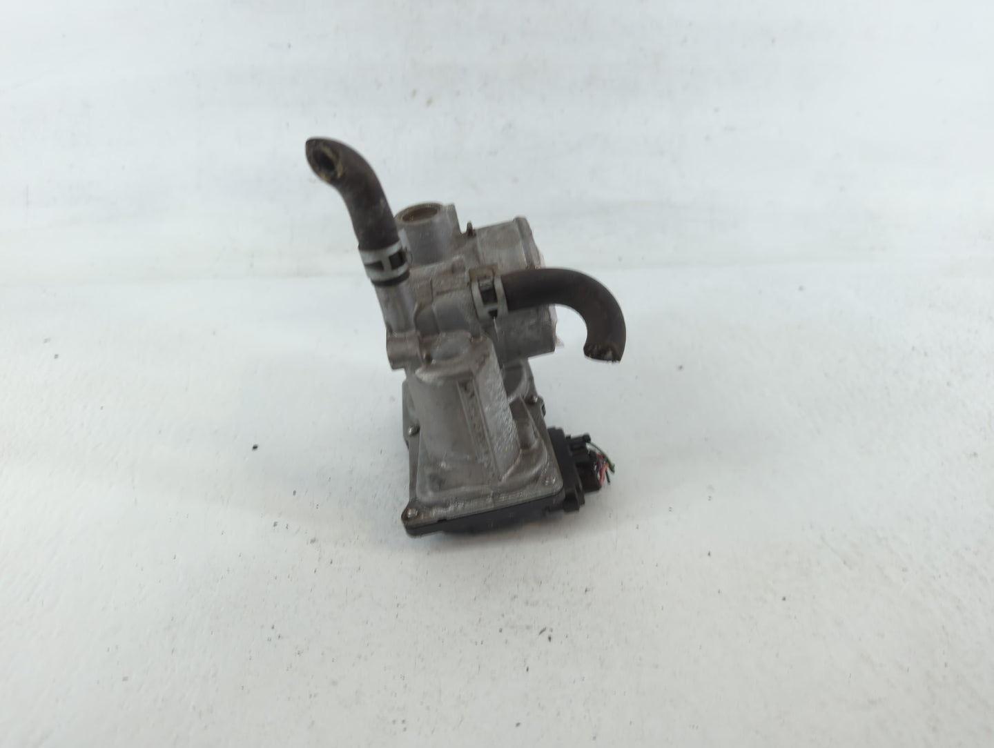 2011-2019 Toyota Corolla Throttle Body P/N:22030-0T080 Fits Fits 2011 2012 2013 2014 2015 2016 2017 2018 2019 OEM Used Auto 