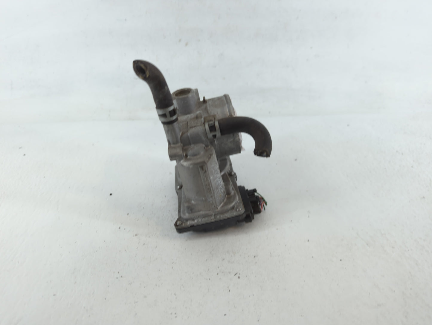 2011-2019 Toyota Corolla Throttle Body P/N:22030-0T080 Fits Fits 2011 2012 2013 2014 2015 2016 2017 2018 2019 OEM Used Auto 