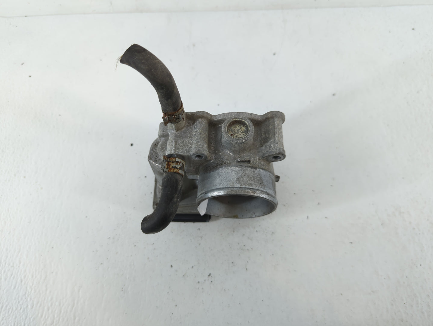 2011-2019 Toyota Corolla Throttle Body P/N:22030-0T080 Fits Fits 2011 2012 2013 2014 2015 2016 2017 2018 2019 OEM Used Auto 