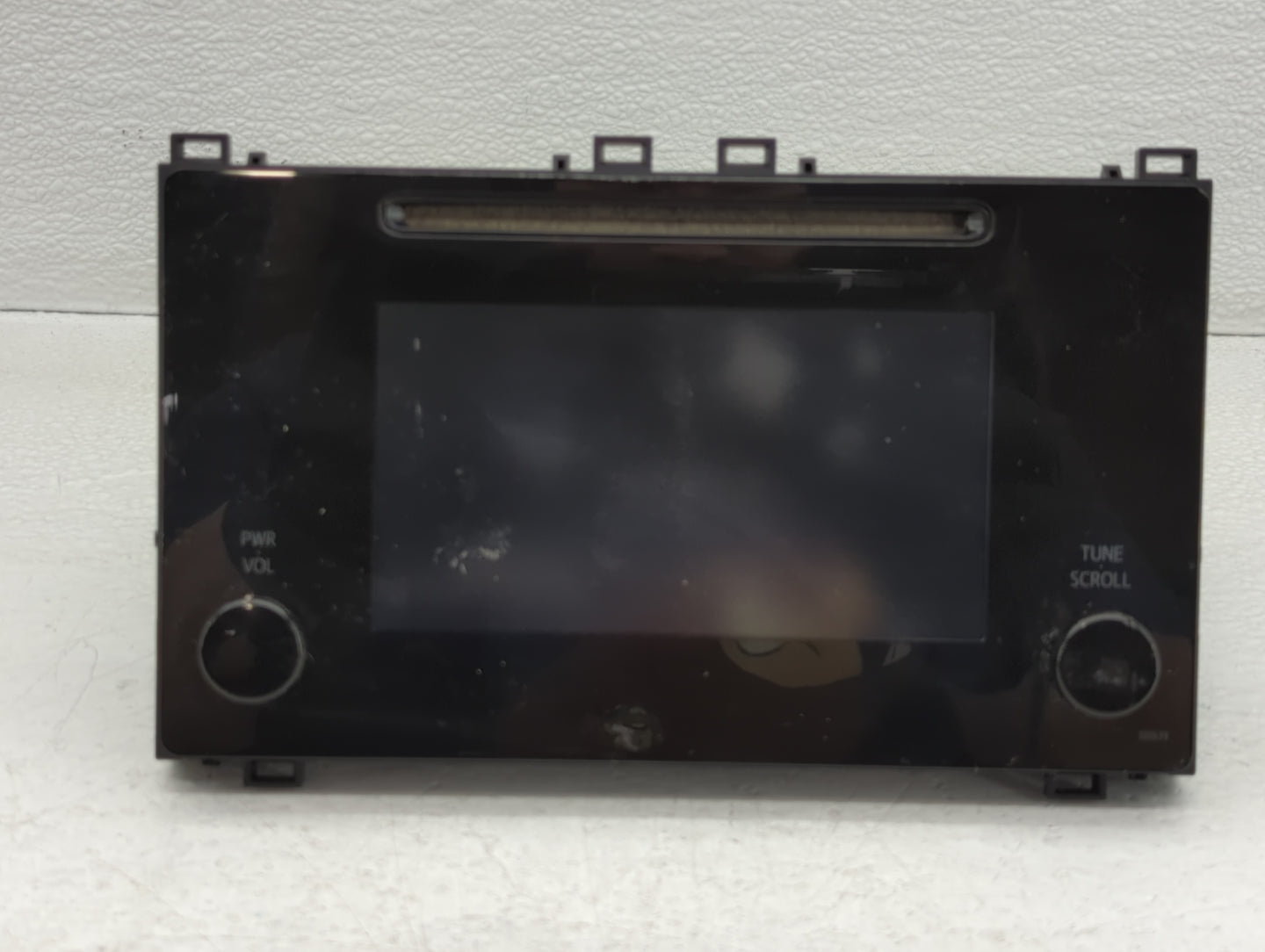 2017-2019 Toyota Corolla Am Fm Cd Player Radio Receiver - Oemusedautoparts1.com