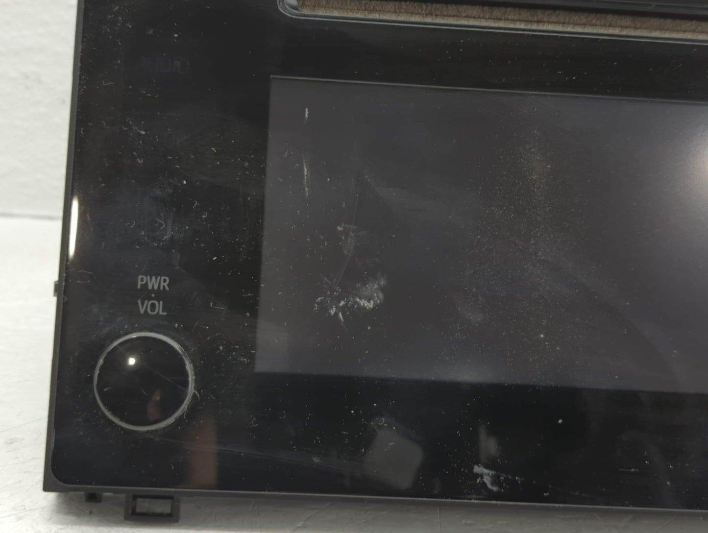 2017-2019 Toyota Corolla Am Fm Cd Player Radio Receiver - Oemusedautoparts1.com
