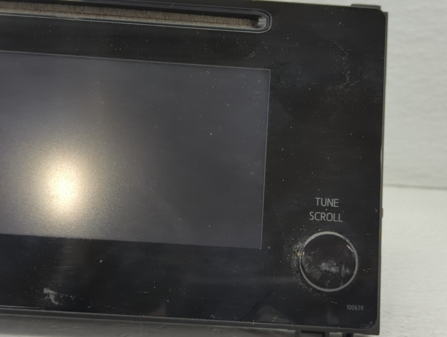 2017-2019 Toyota Corolla Am Fm Cd Player Radio Receiver - Oemusedautoparts1.com