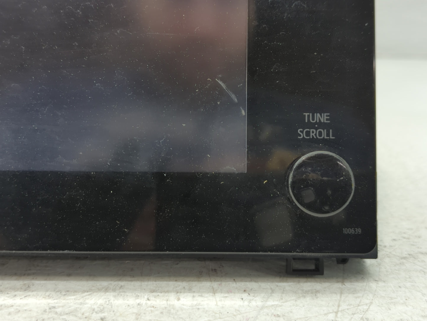 2017-2019 Toyota Corolla Am Fm Cd Player Radio Receiver - Oemusedautoparts1.com
