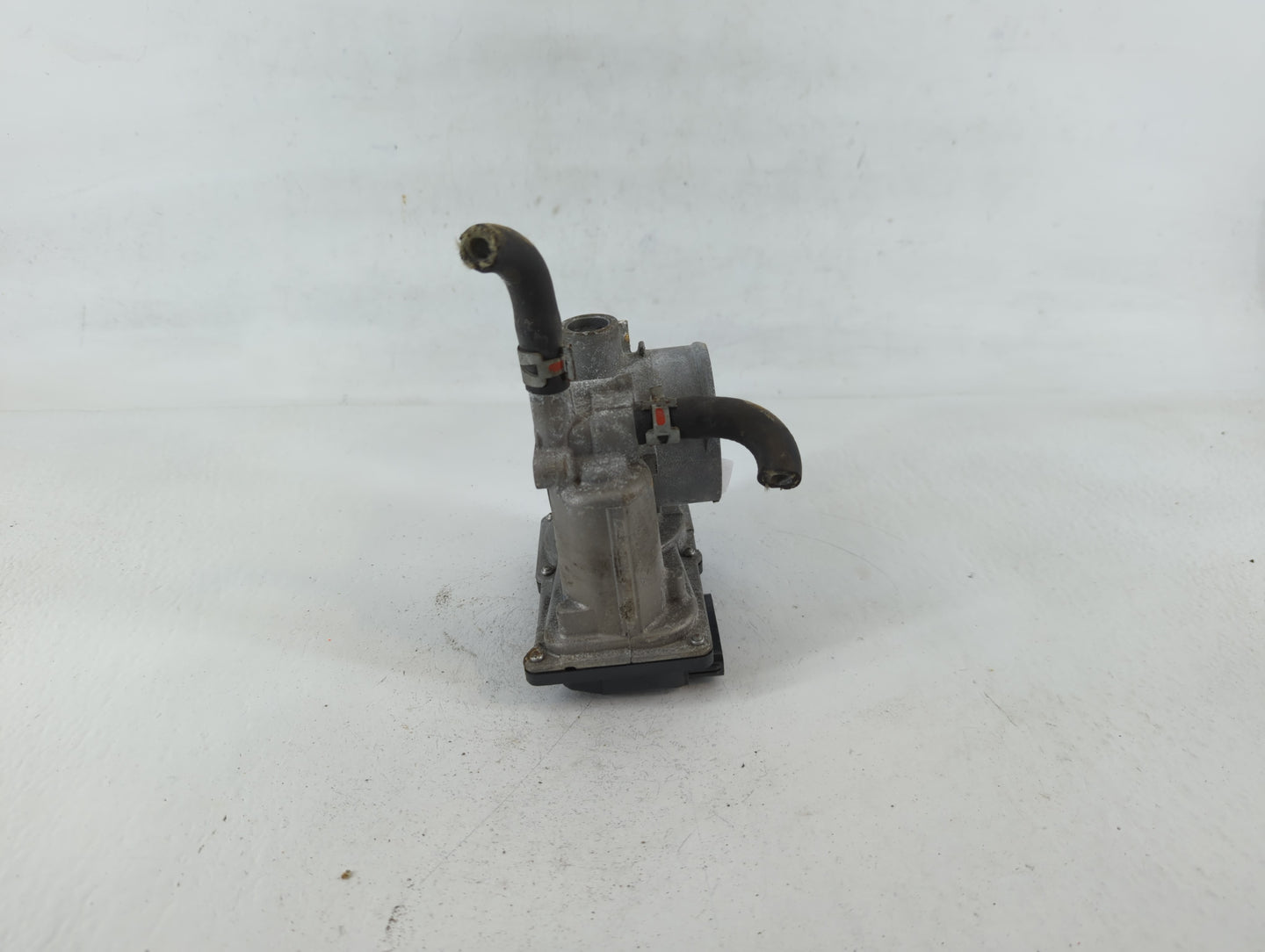 2011-2019 Toyota Corolla Throttle Body P/N:22030-0T080 Fits Fits 2011 2012 2013 2014 2015 2016 2017 2018 2019 OEM Used Auto 