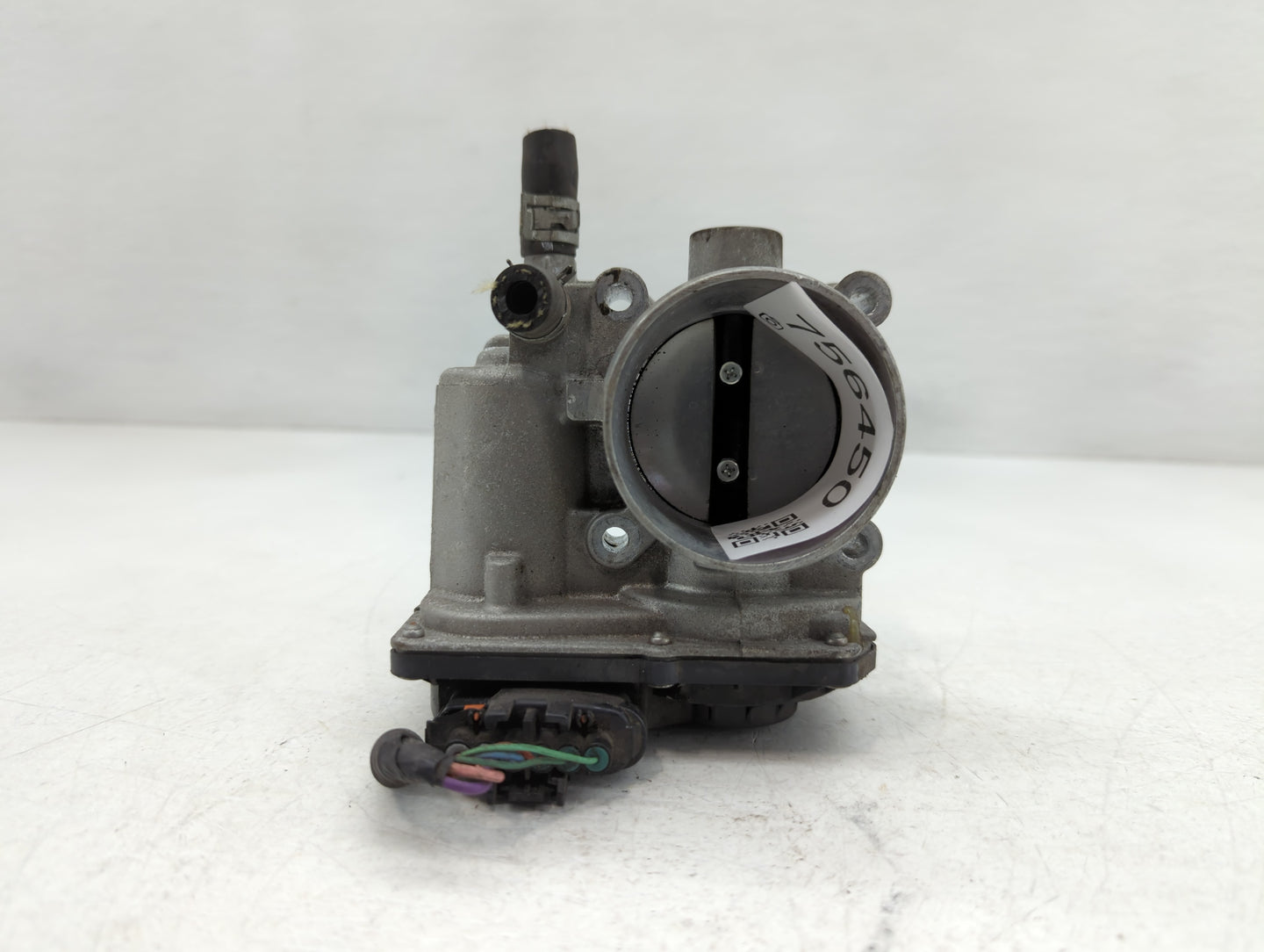 2011-2019 Toyota Corolla Throttle Body P/N:22030-0T080 Fits Fits 2011 2012 2013 2014 2015 2016 2017 2018 2019 OEM Used Auto 