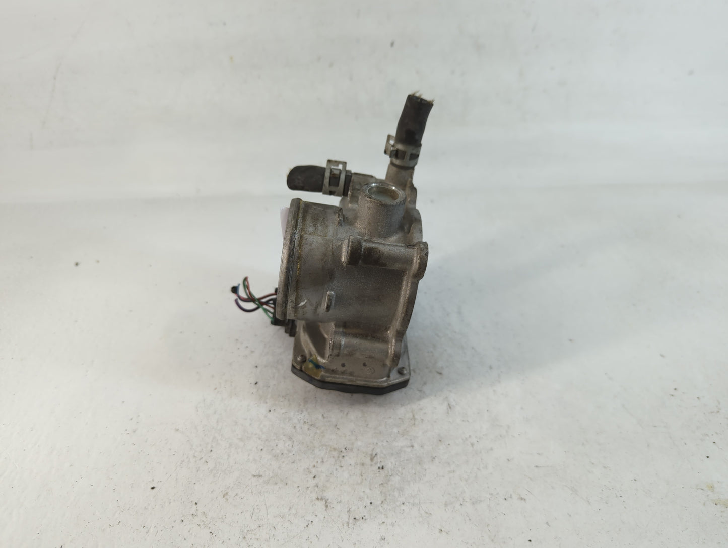 2011-2019 Toyota Corolla Throttle Body P/N:6130 02464 22030-0T080 Fits Fits 2011 2012 2013 2014 2015 2016 2017 2018 2019 OEM