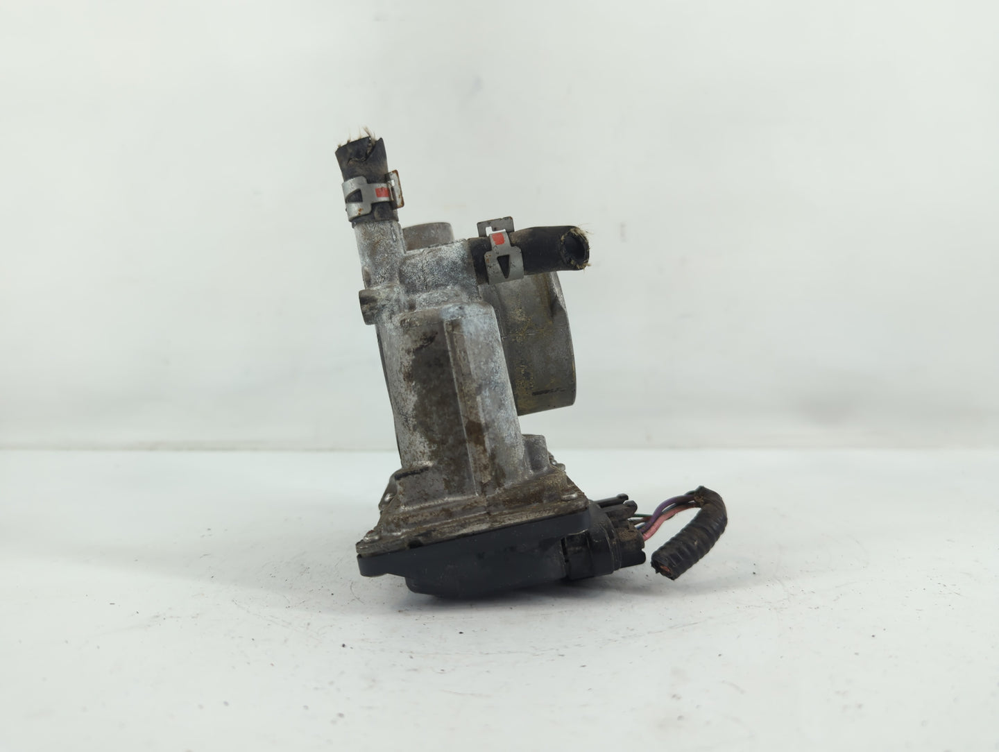 2011-2019 Toyota Corolla Throttle Body P/N:22030-0T080 Fits Fits 2011 2012 2013 2014 2015 2016 2017 2018 2019 OEM Used Auto 