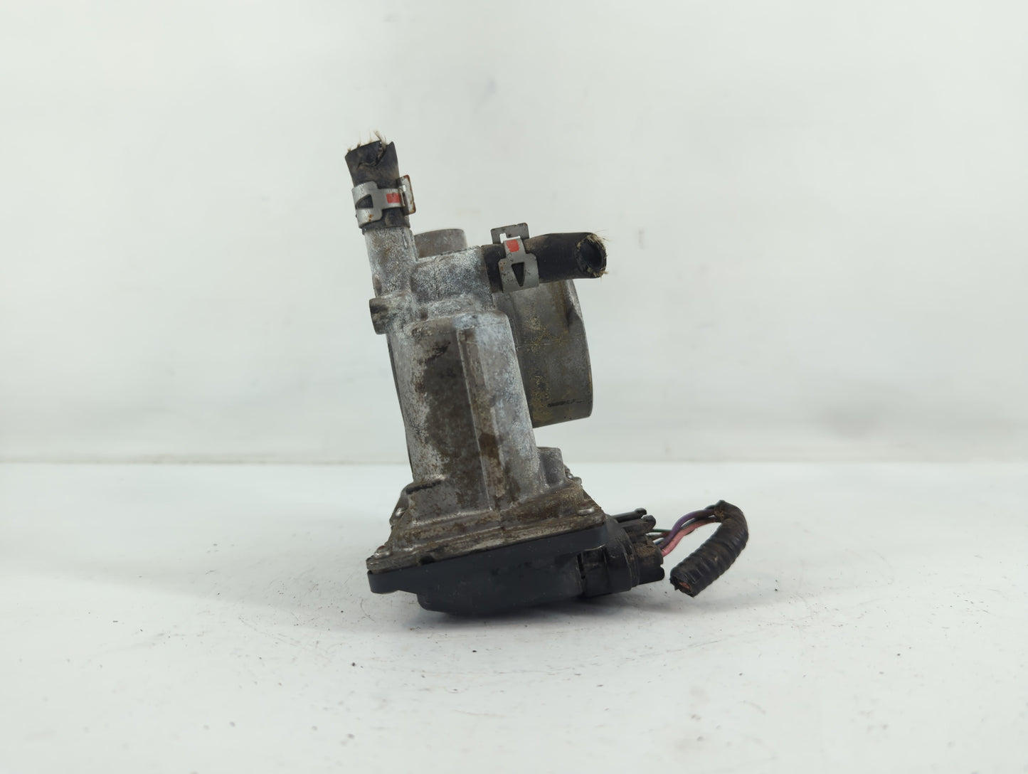 2011-2019 Toyota Corolla Throttle Body P/N:22030-0T080 Fits Fits 2011 2012 2013 2014 2015 2016 2017 2018 2019 OEM Used Auto 