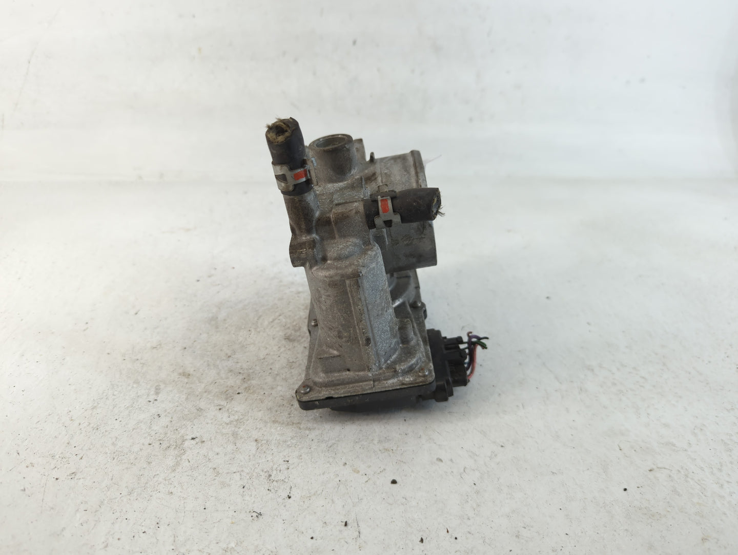 2011-2019 Toyota Corolla Throttle Body P/N:6L06 01546 22030-0T080 Fits Fits 2011 2012 2013 2014 2015 2016 2017 2018 2019 OEM