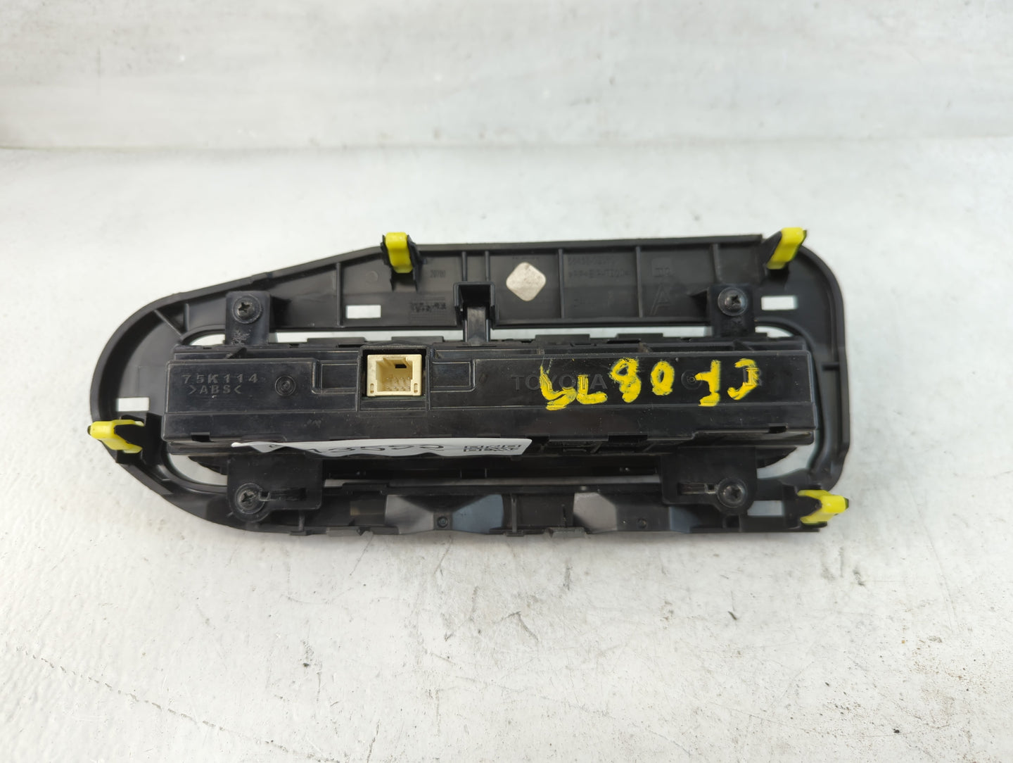 2014-2019 Toyota Corolla Climate Control Module Temperature AC/Heater Replacement P/N:75K114 Fits OEM Used Auto Parts - Oemu